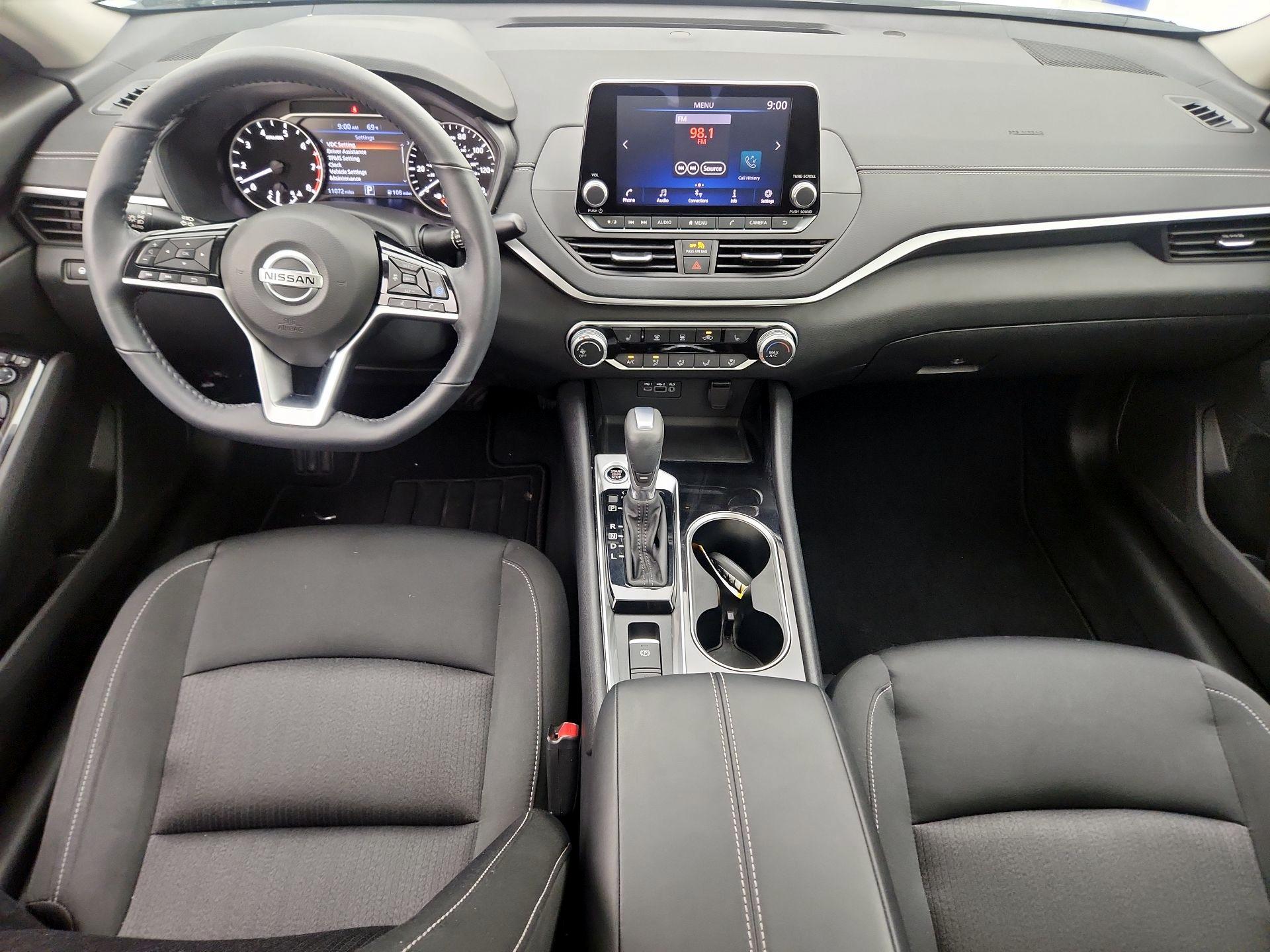 Thumbnail: 2021 Nissan Altima - 9