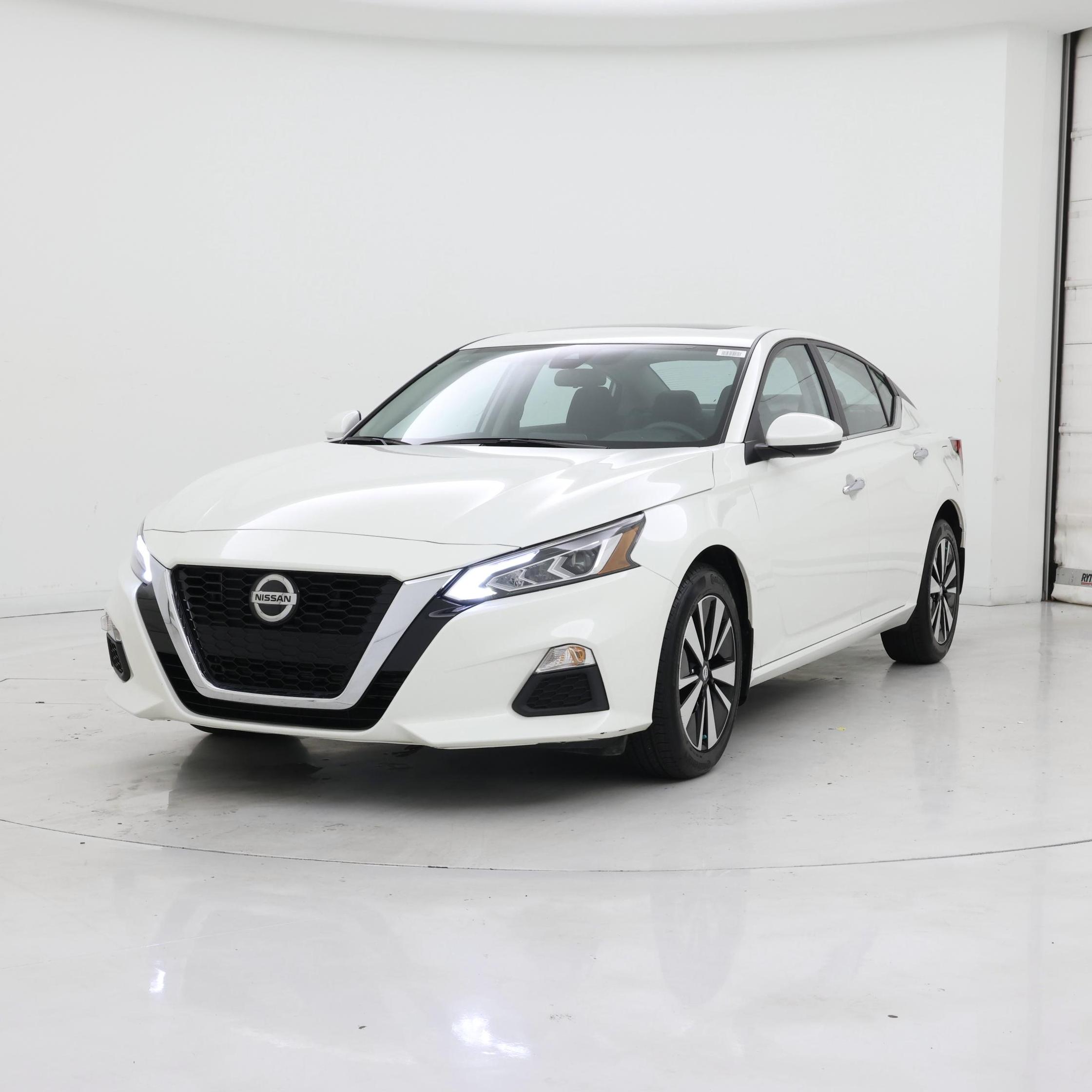 Thumbnail: 2021 Nissan Altima - 4