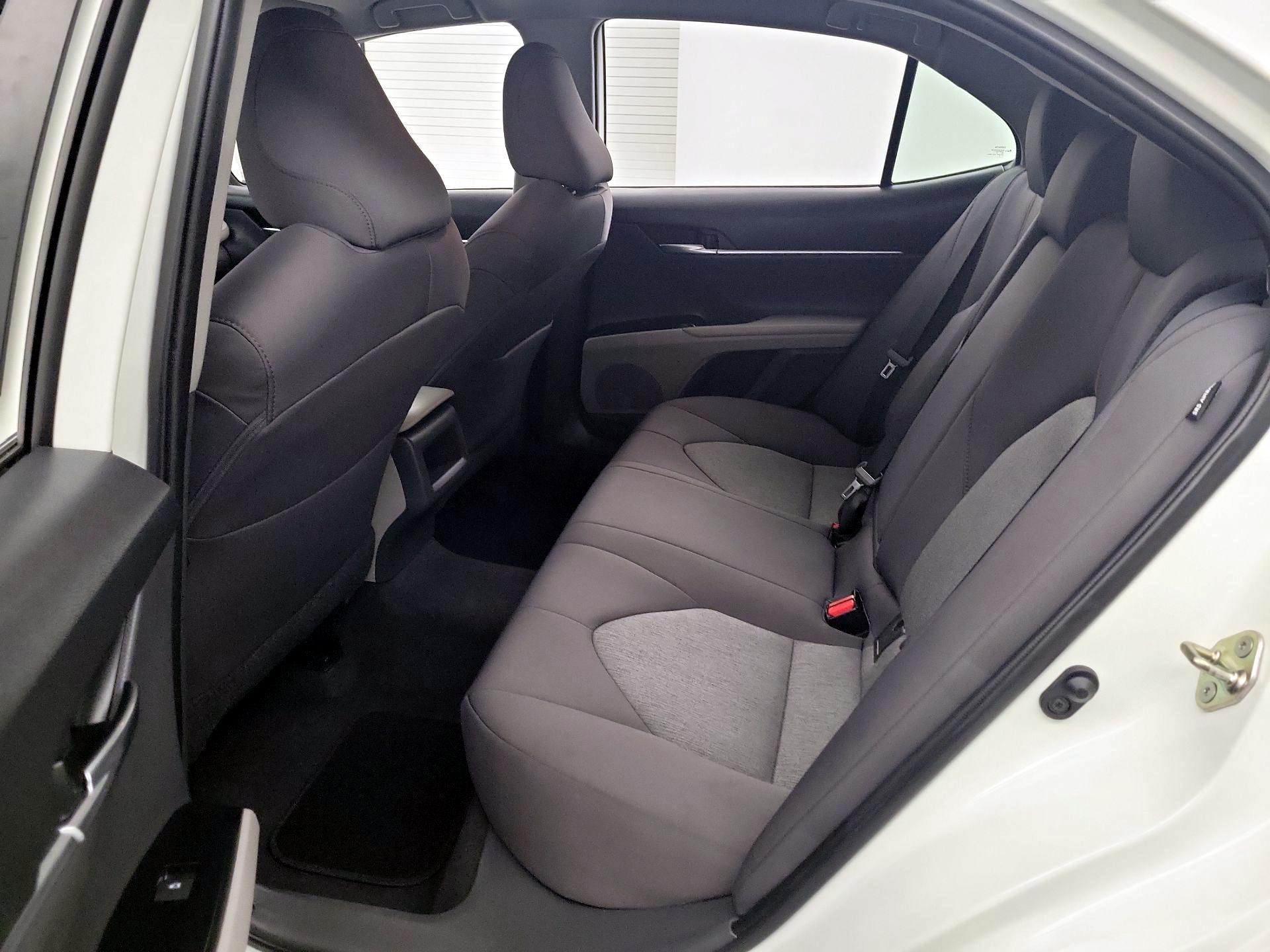 Thumbnail: 2020 Toyota Camry - 17