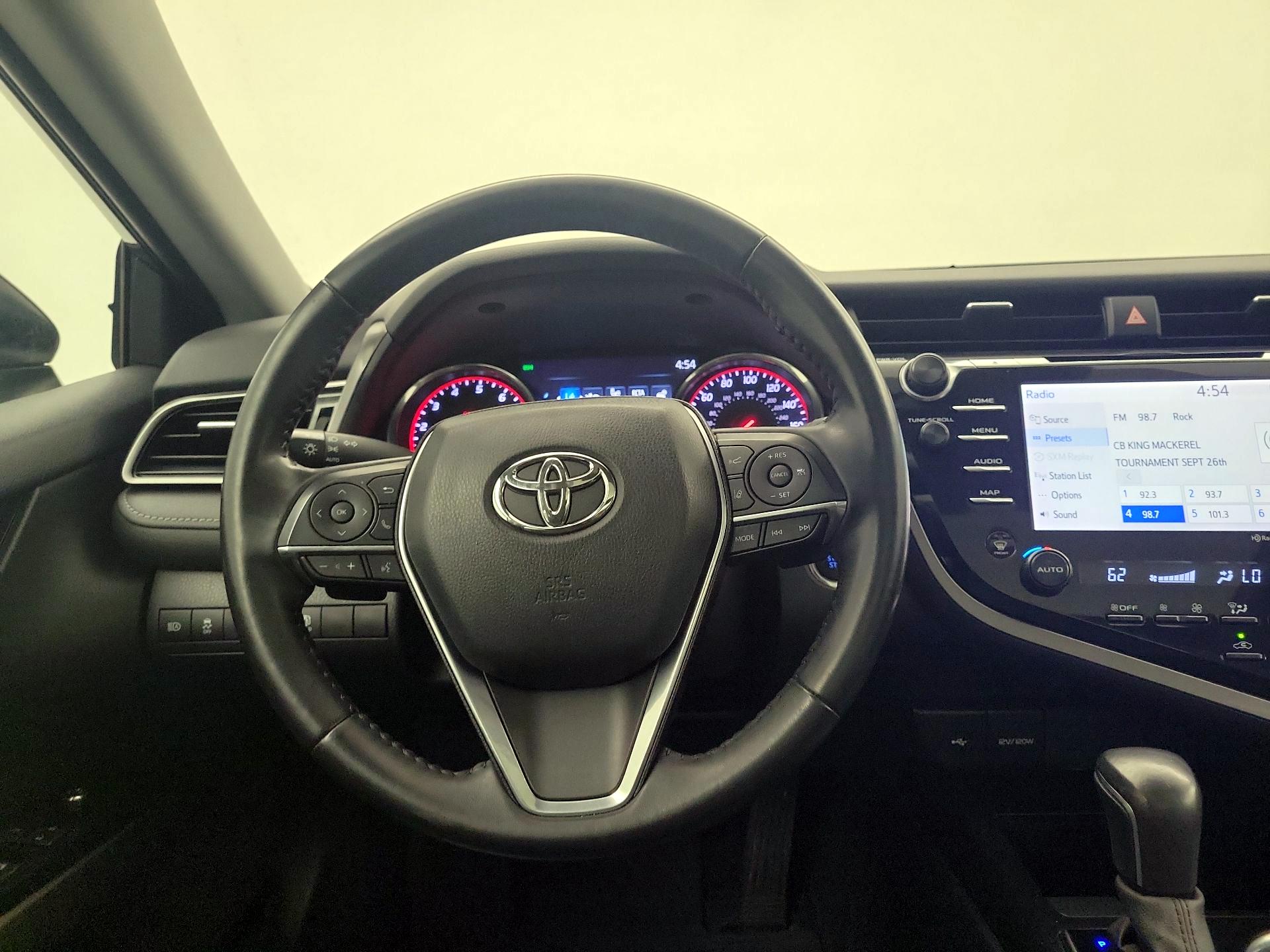 Thumbnail: 2020 Toyota Camry - 10
