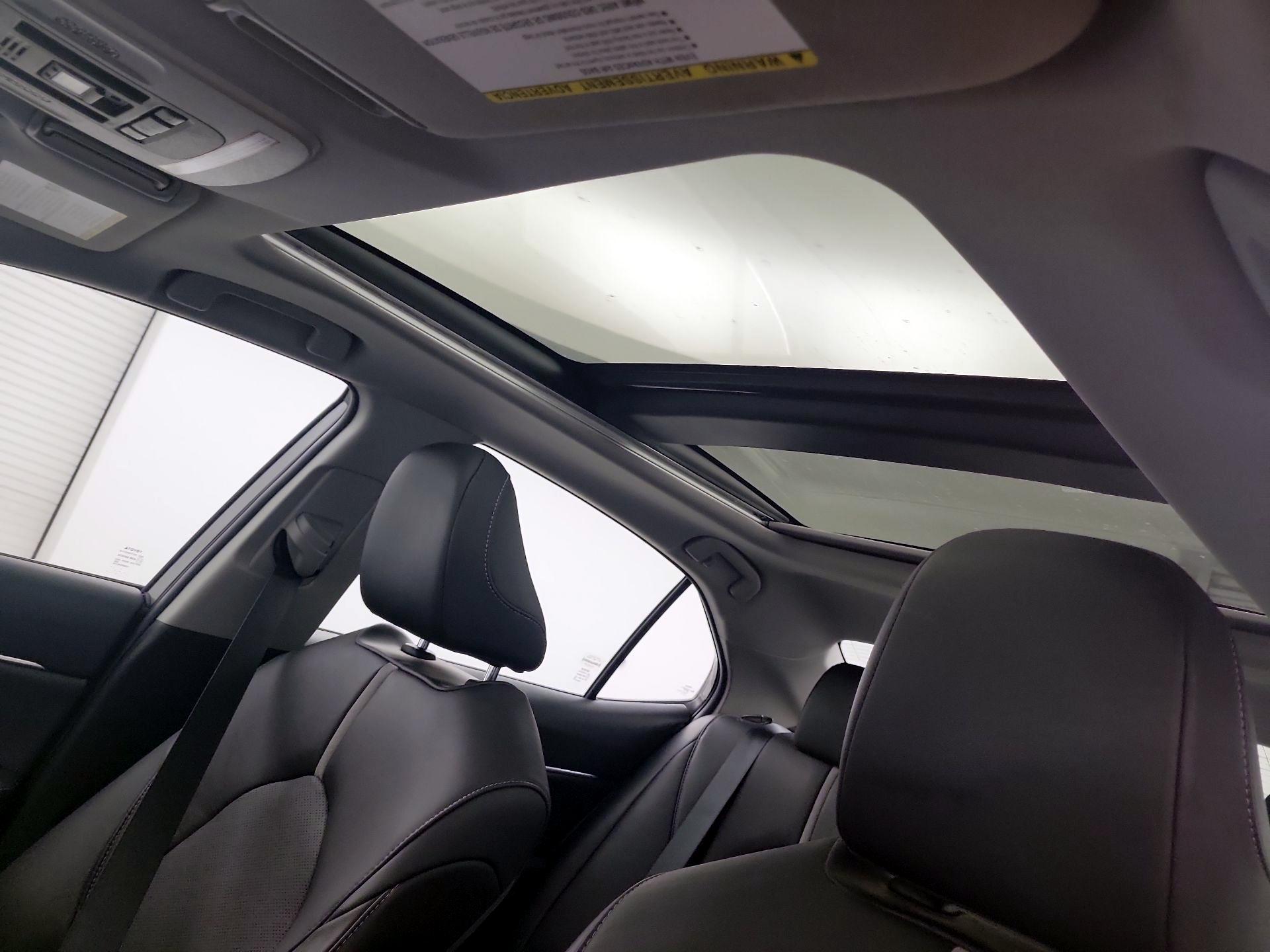 Thumbnail: 2020 Toyota Camry - 19