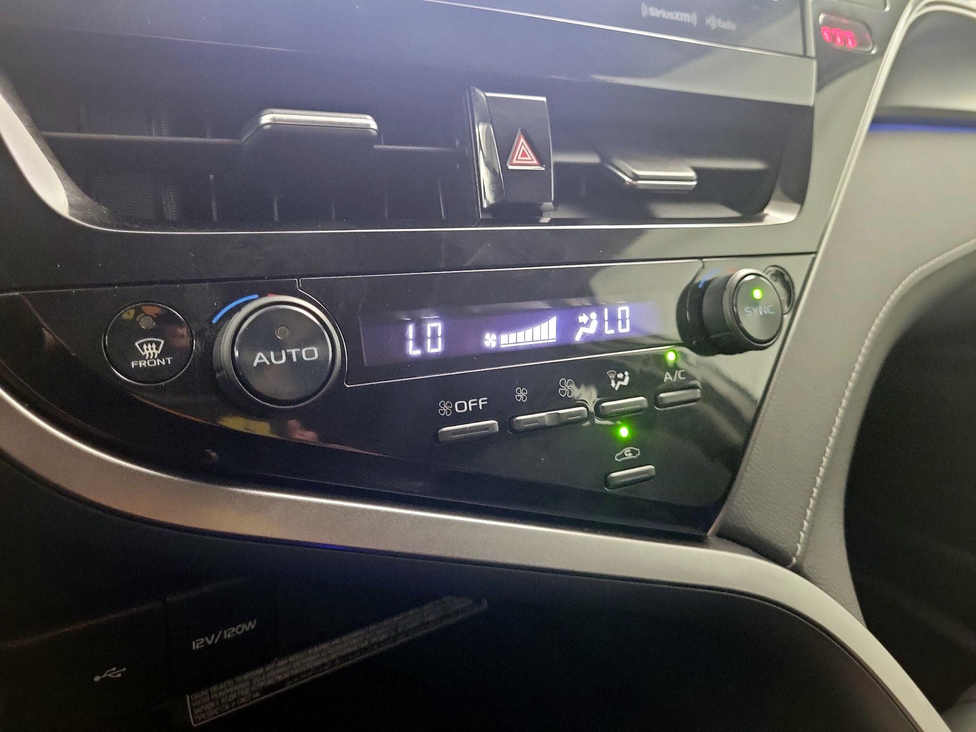Thumbnail: 2021 Toyota Camry - 16