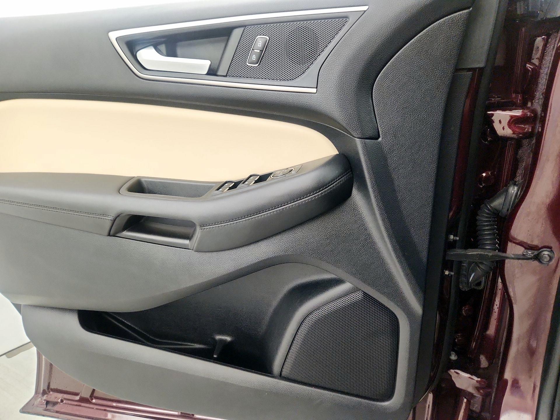 Thumbnail: 2022 Ford Edge - 12