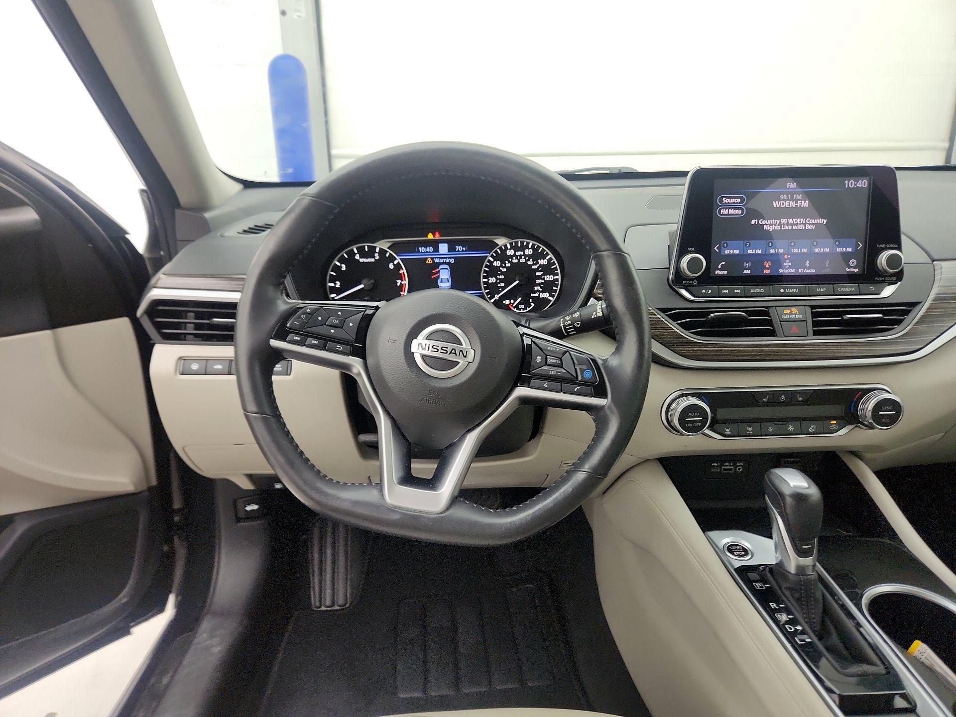 Thumbnail: 2022 Nissan Altima - 10