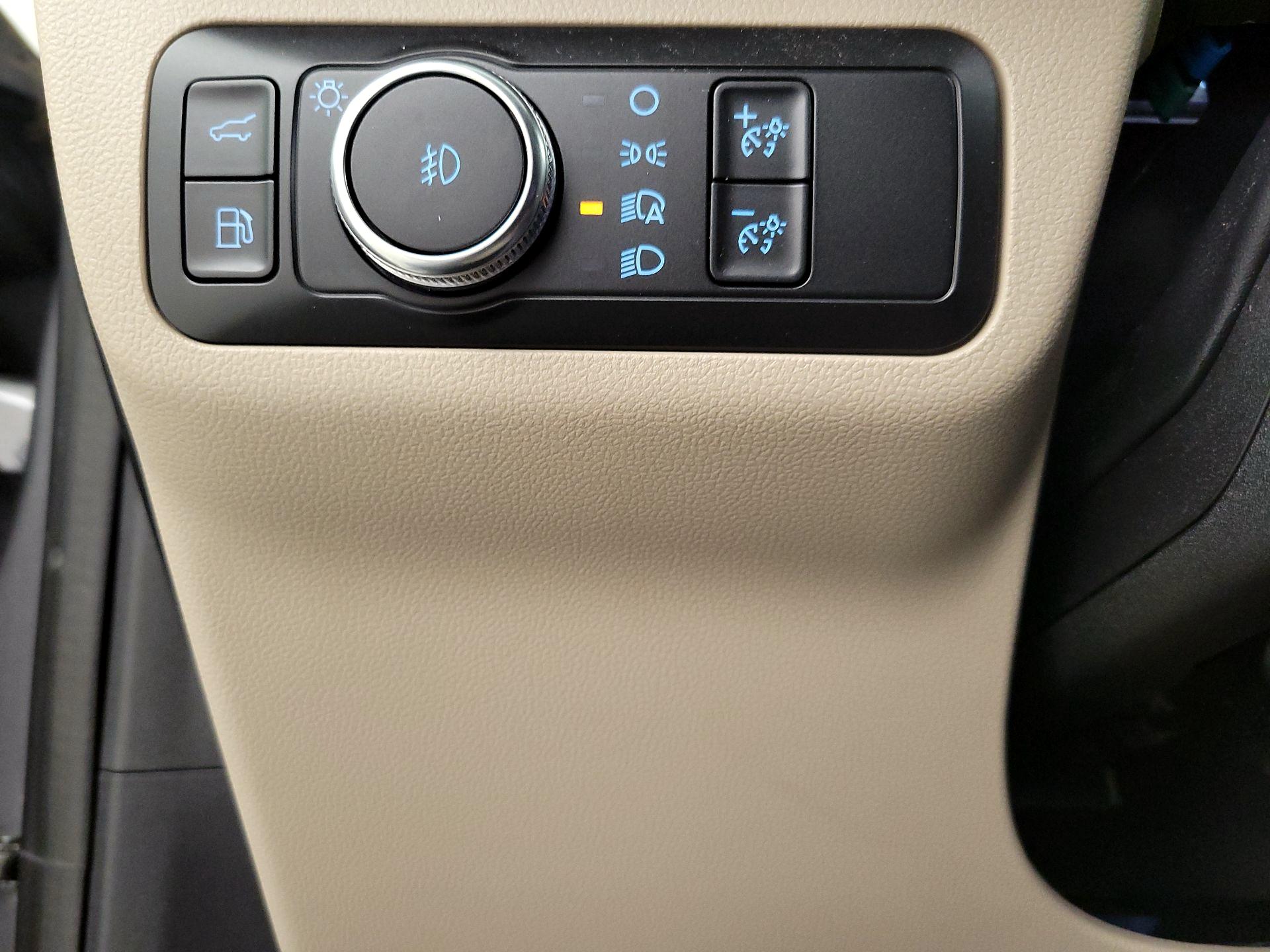 Thumbnail: 2021 Ford Escape - 11
