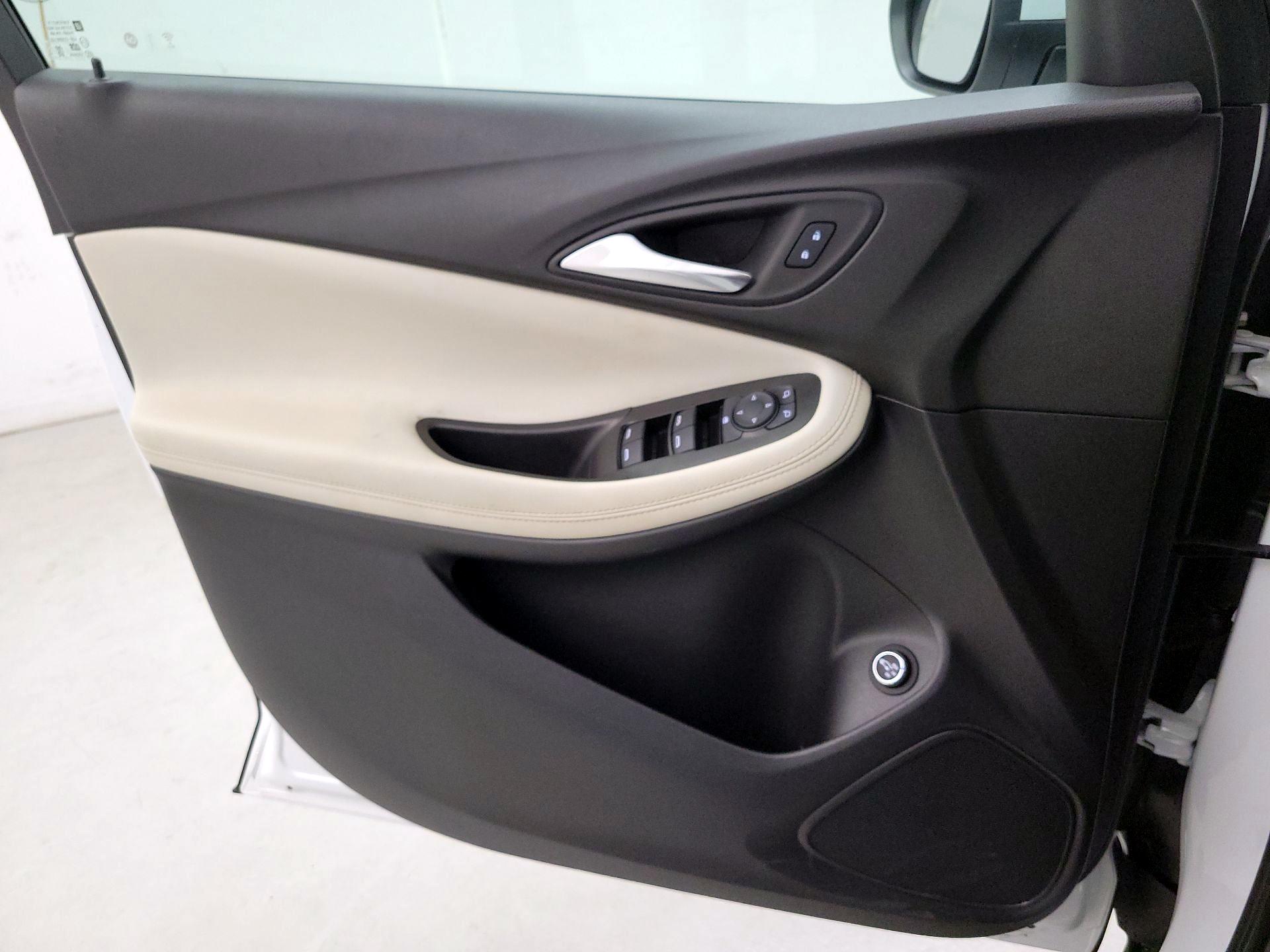 Thumbnail: 2022 Buick Encore GX - 10
