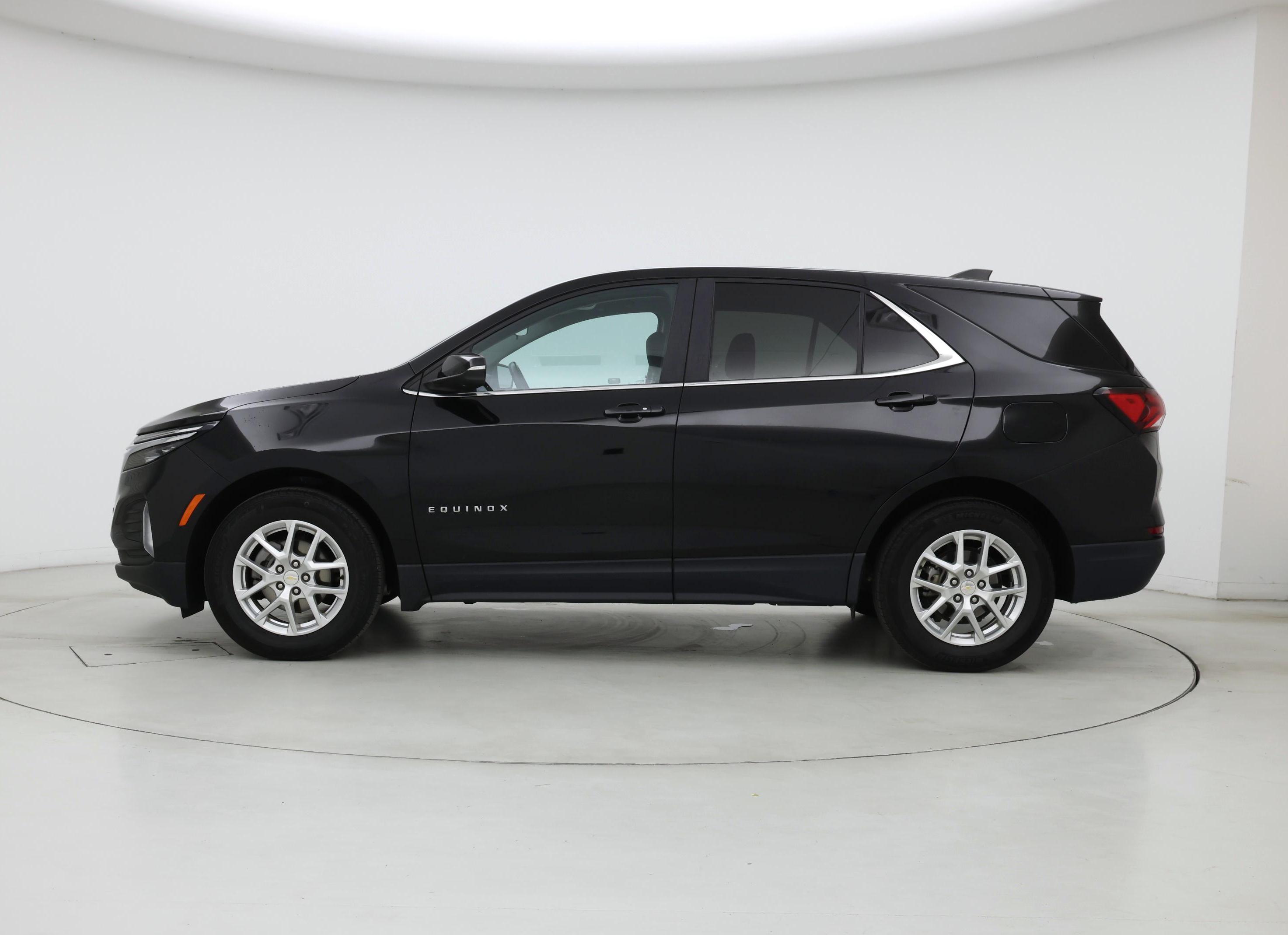 Thumbnail: 2022 Chevrolet Equinox - 3