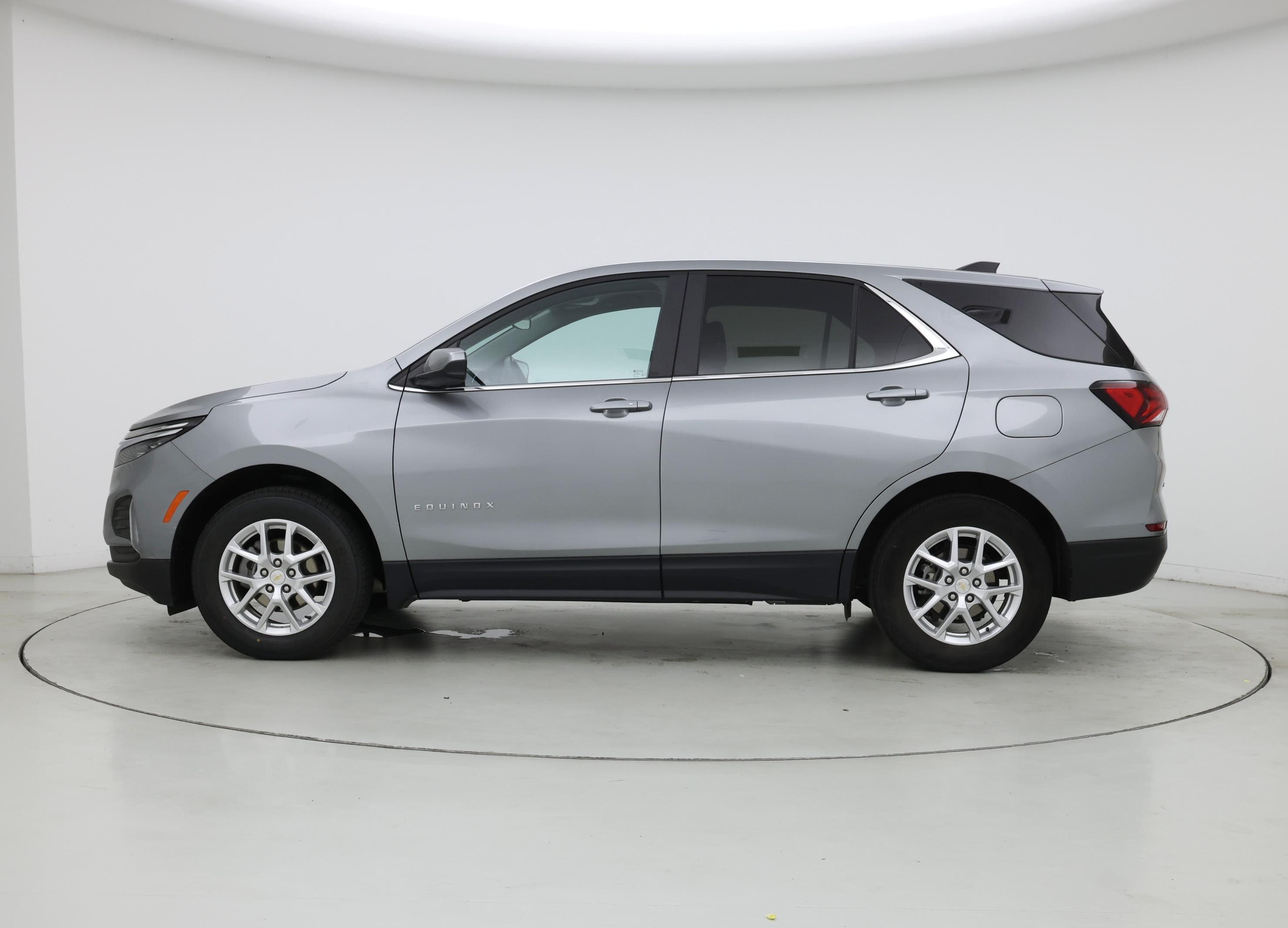 Thumbnail: 2023 Chevrolet Equinox - 3