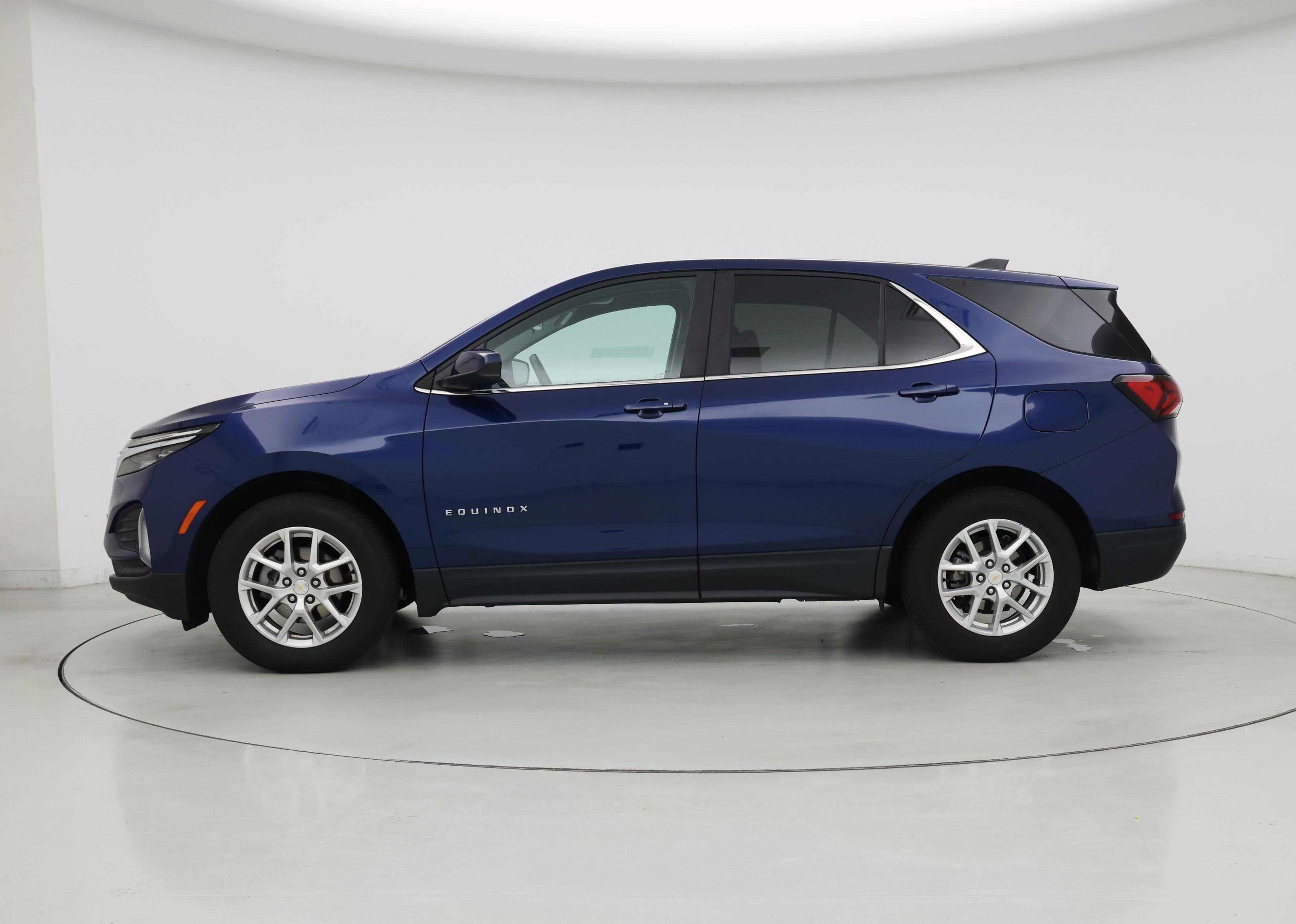 Thumbnail: 2023 Chevrolet Equinox - 3
