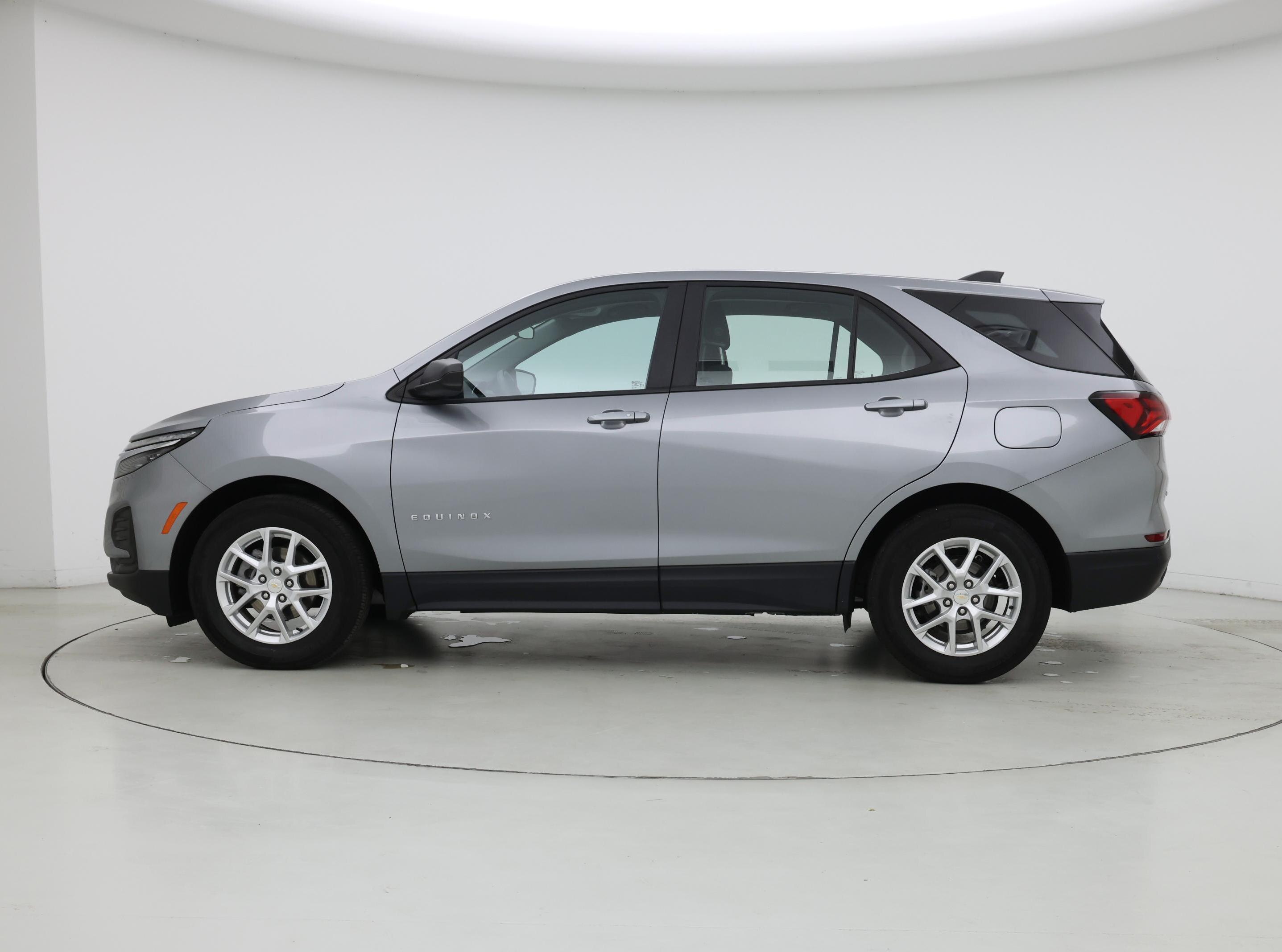Thumbnail: 2023 Chevrolet Equinox - 3