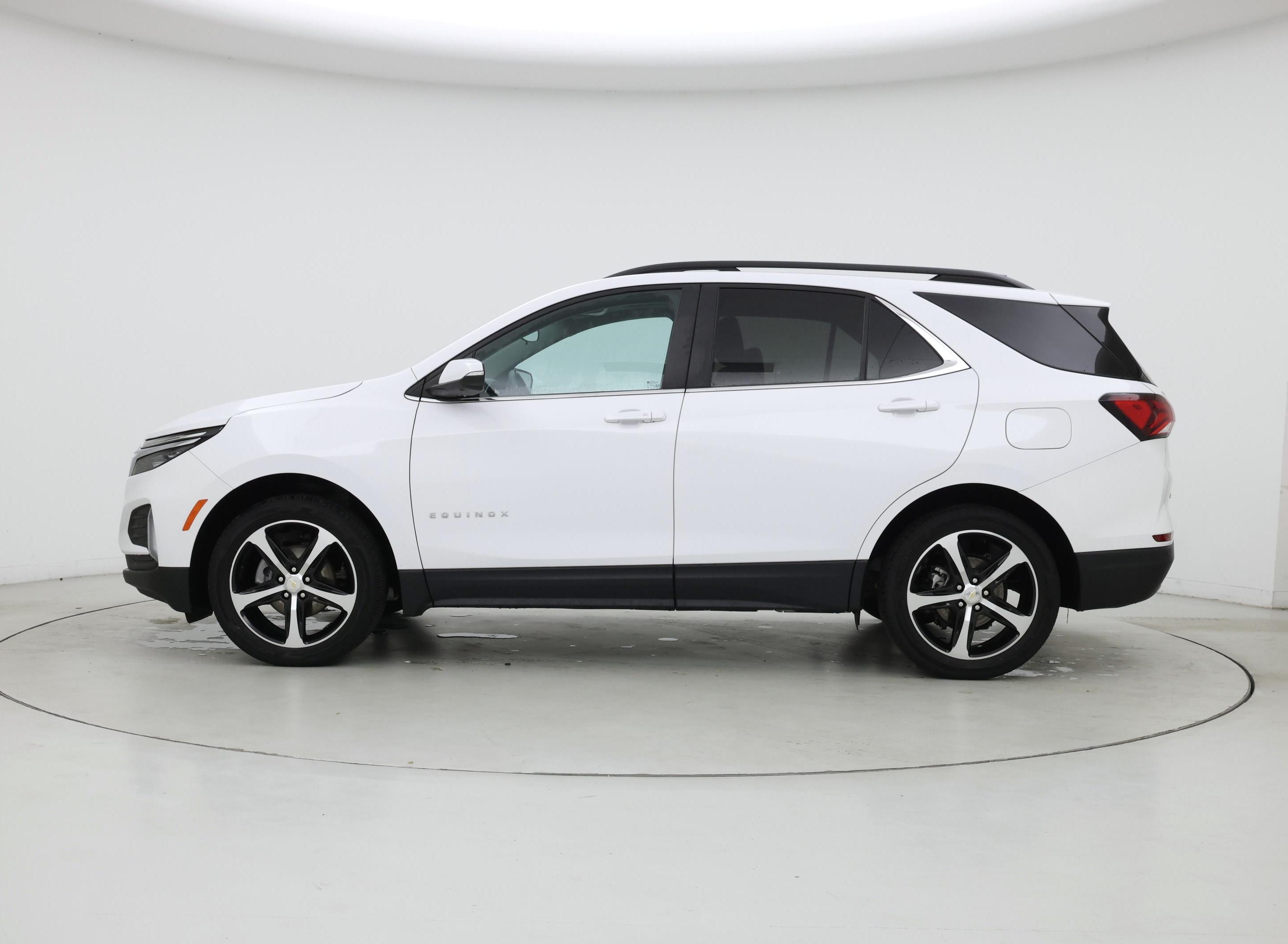 Thumbnail: 2022 Chevrolet Equinox - 3