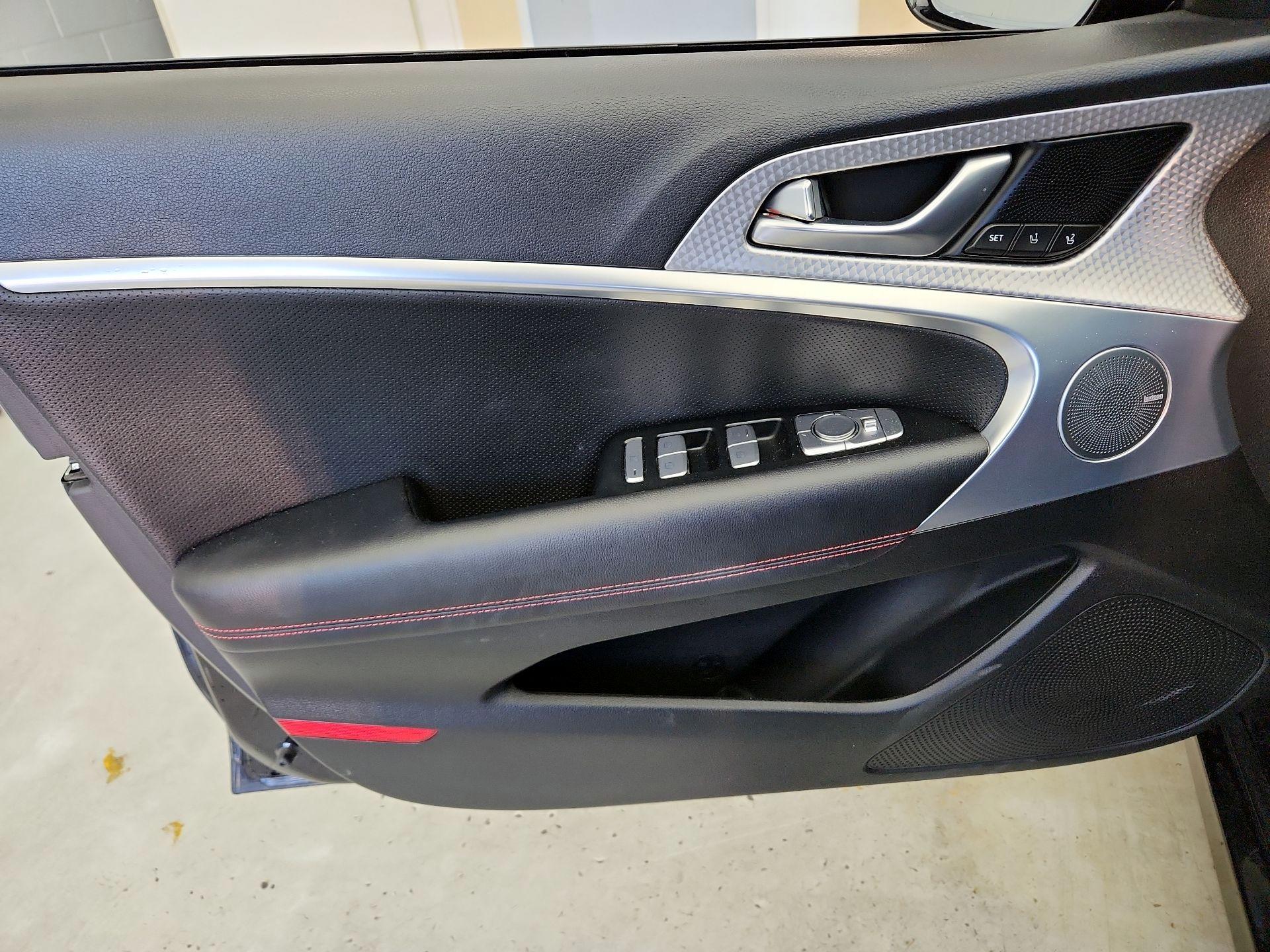 Thumbnail: 2023 Genesis G70 - 12