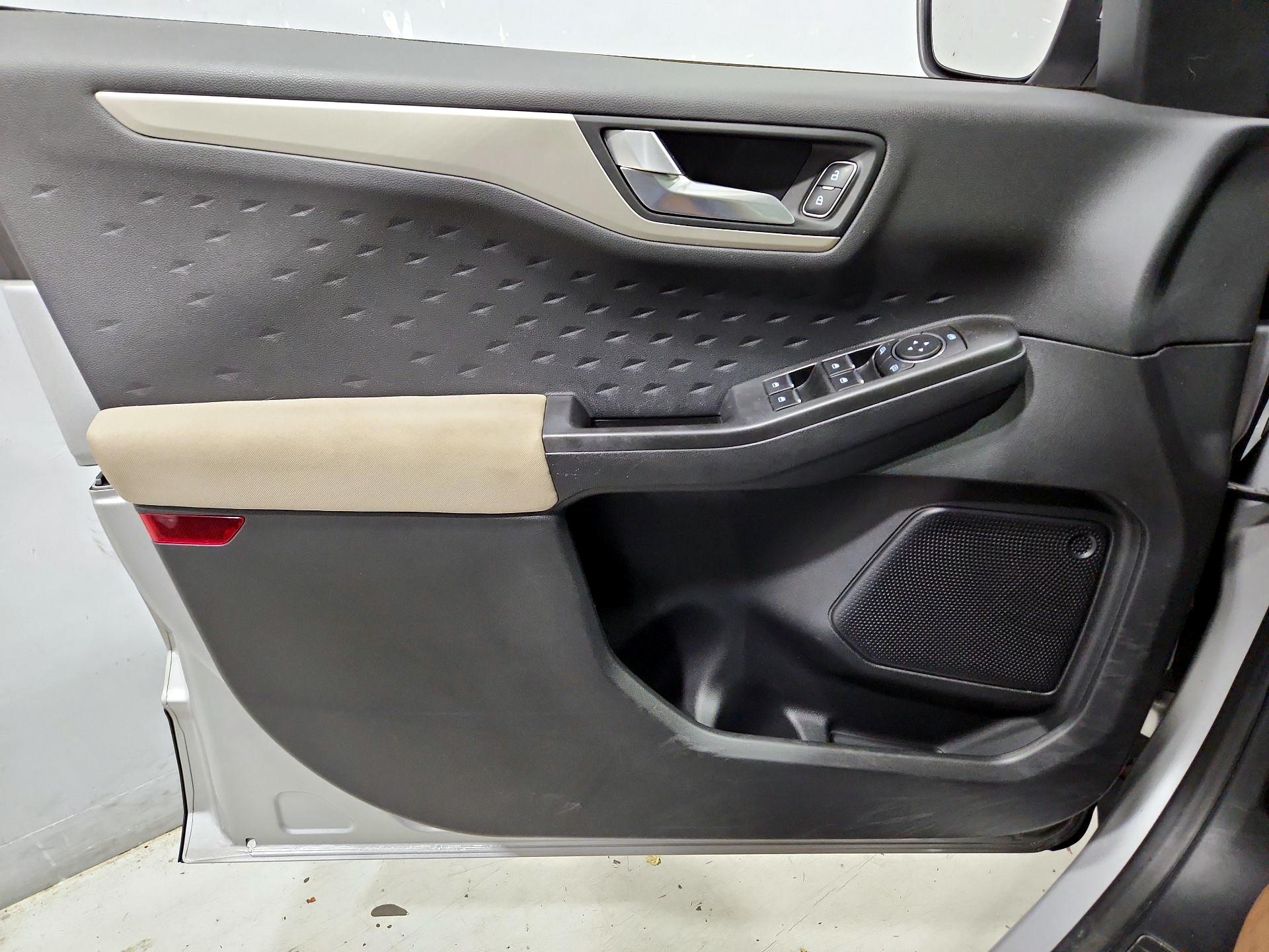 Thumbnail: 2020 Ford Escape - 12