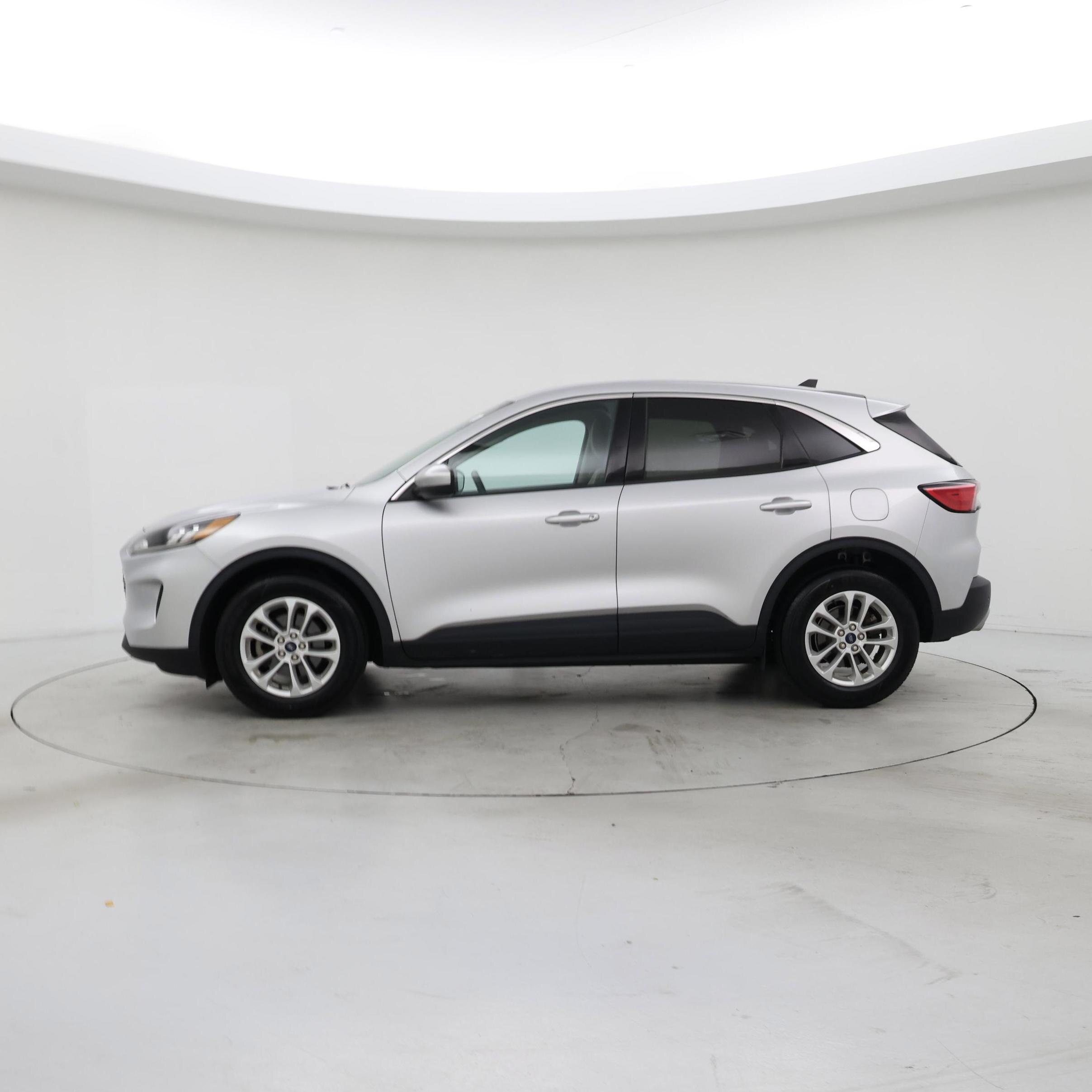 Thumbnail: 2020 Ford Escape - 3