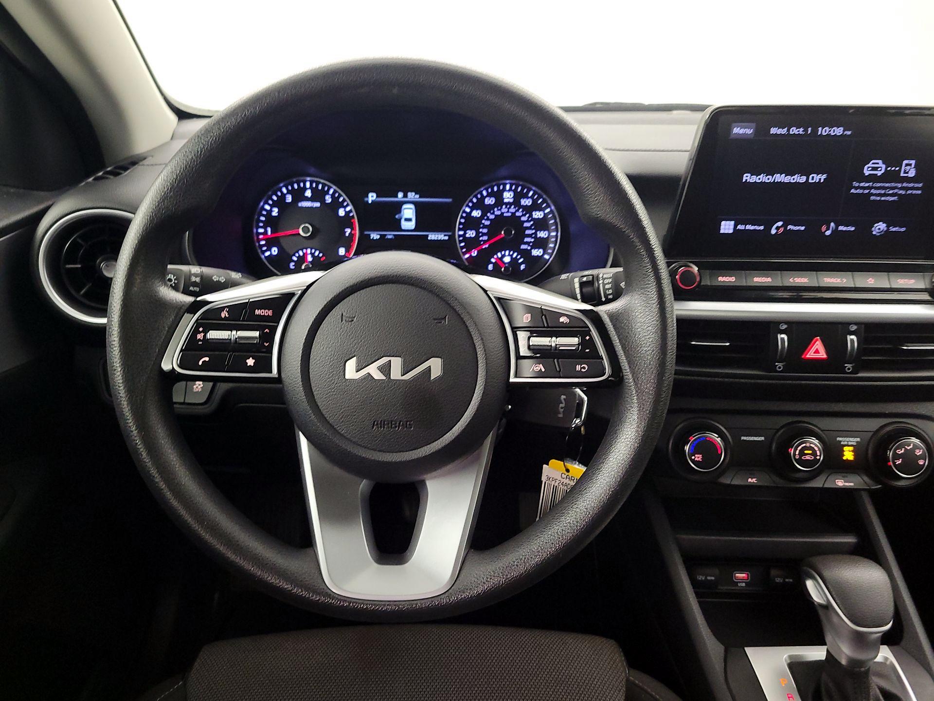 Thumbnail: 2022 Kia Forte - 10
