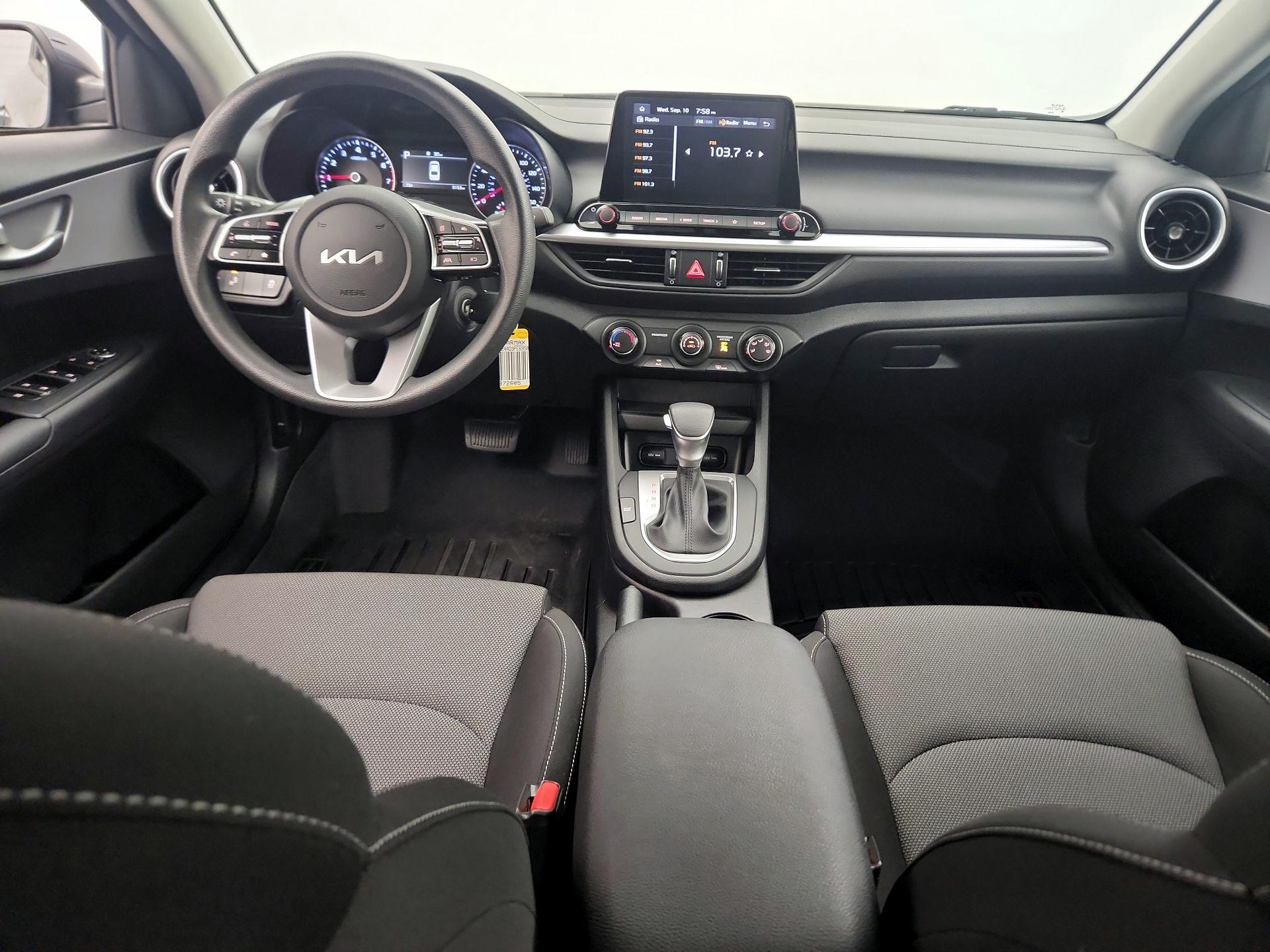 Thumbnail: 2023 Kia Forte - 9