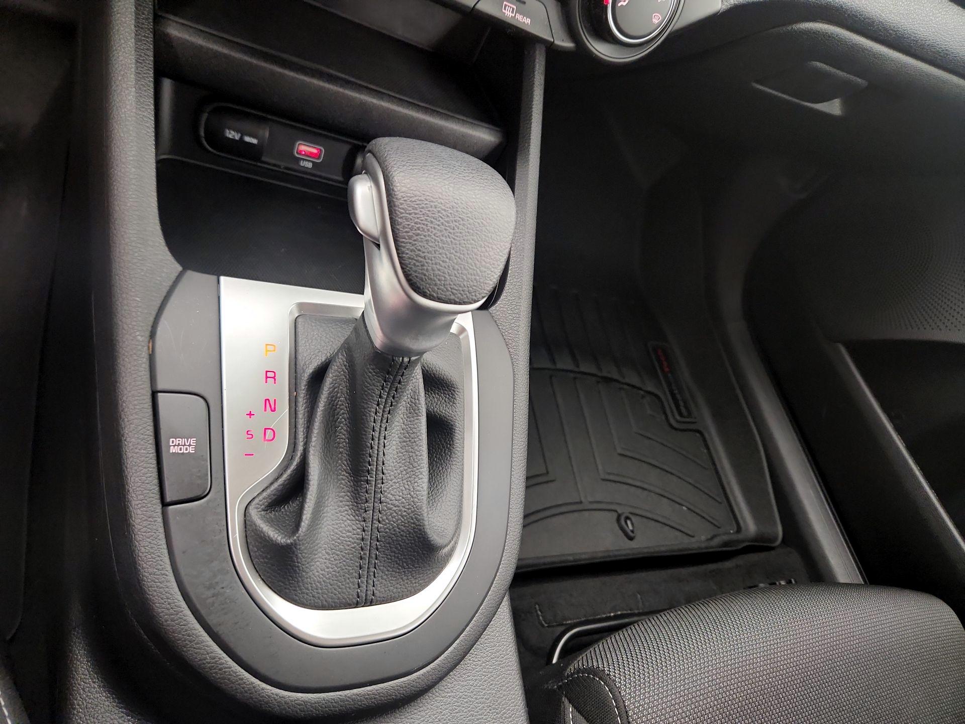 Thumbnail: 2023 Kia Forte - 17