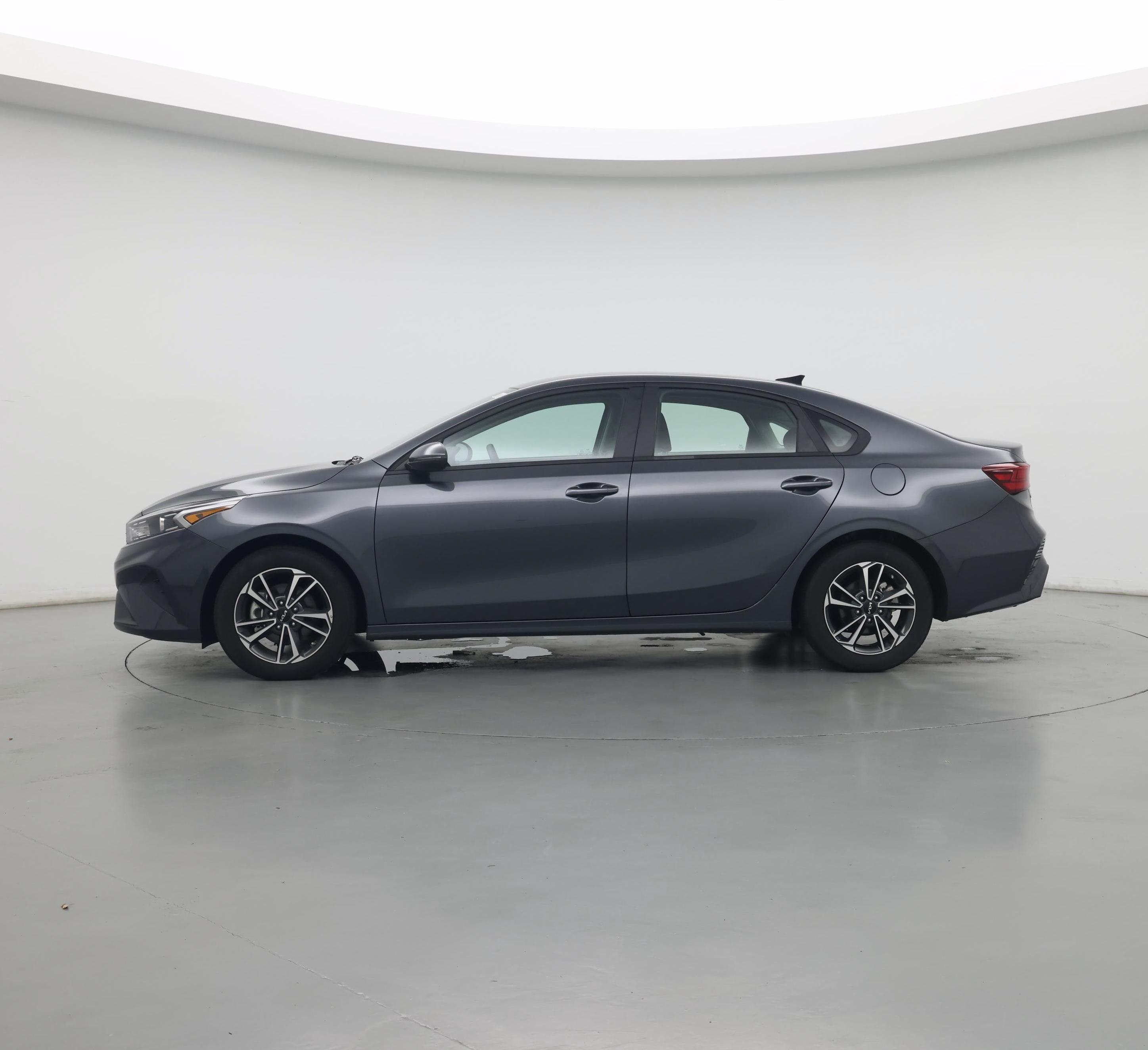 Thumbnail: 2023 Kia Forte - 3