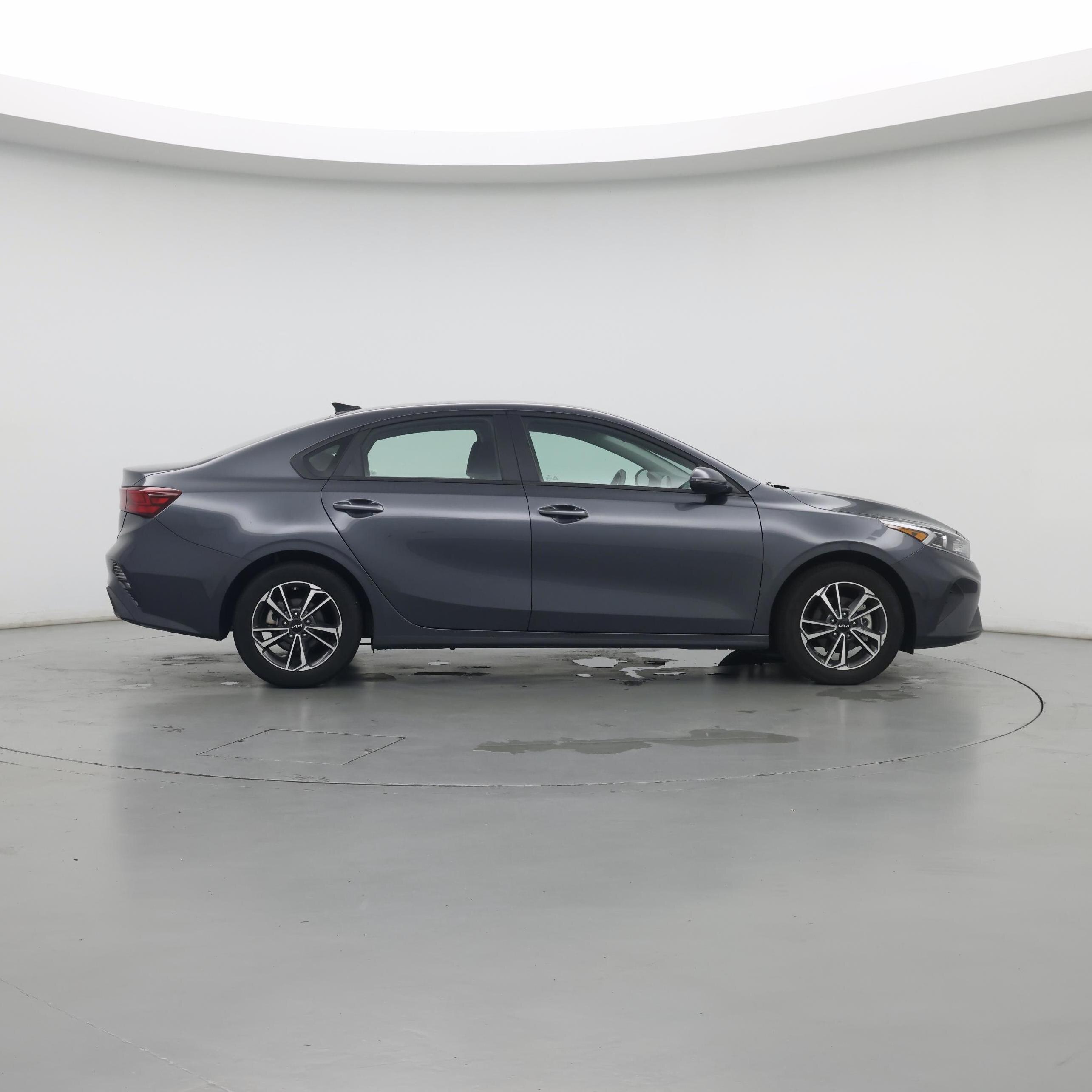 Thumbnail: 2023 Kia Forte - 7