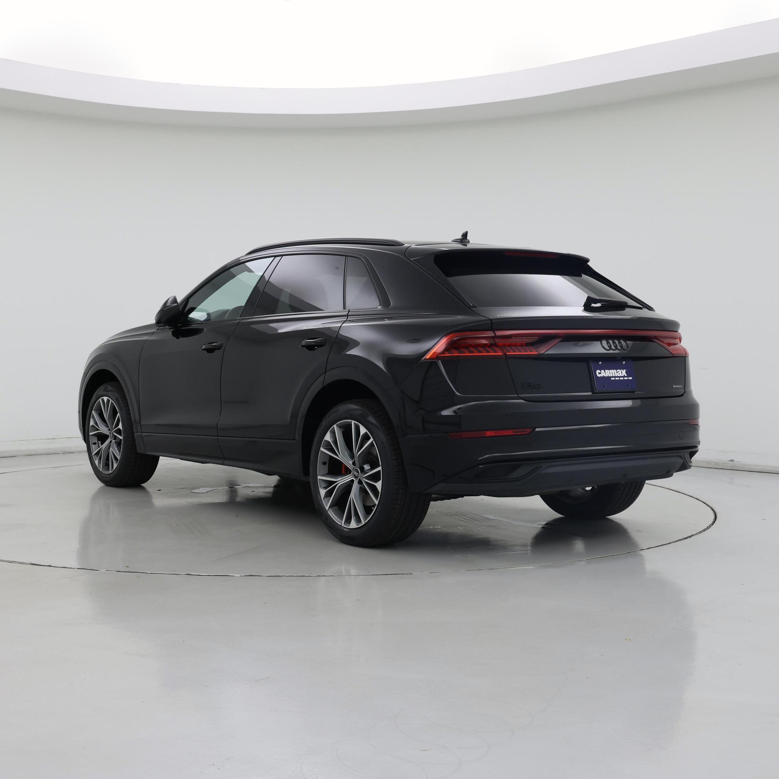Thumbnail: 2021 Audi Q8 - 2
