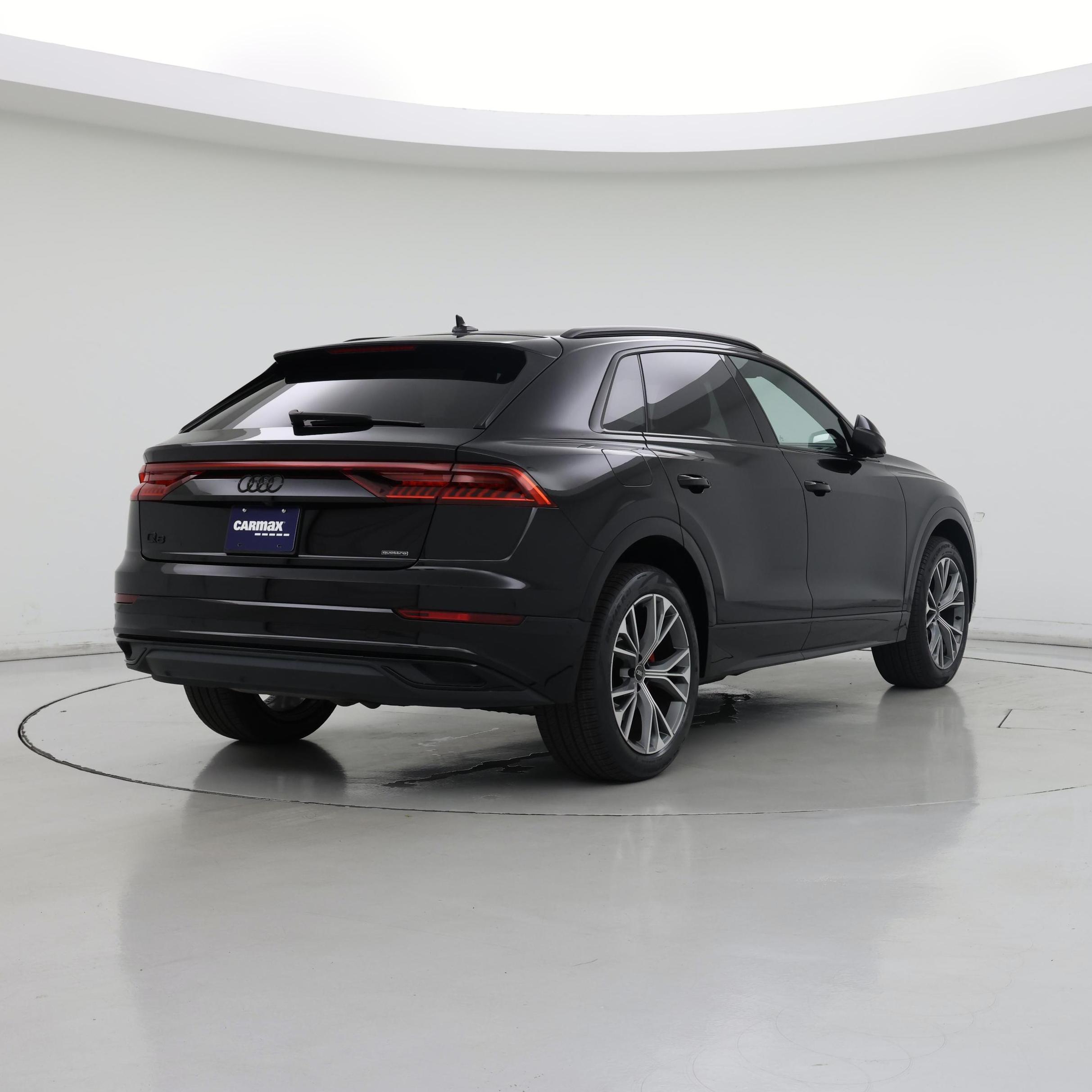 Thumbnail: 2021 Audi Q8 - 8
