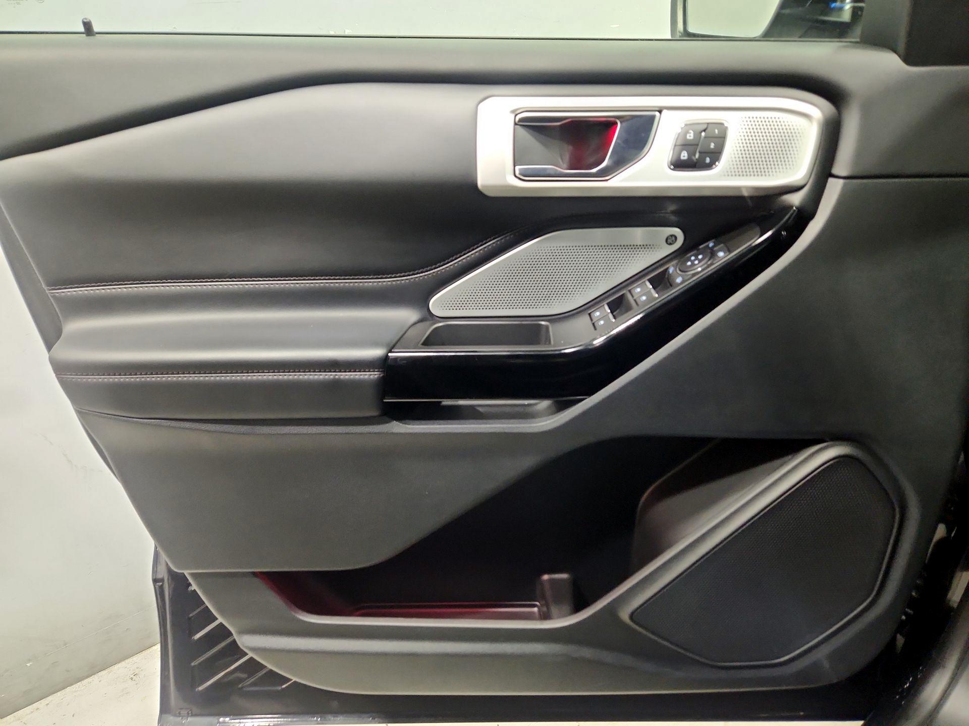 Thumbnail: 2022 Ford Explorer - 12