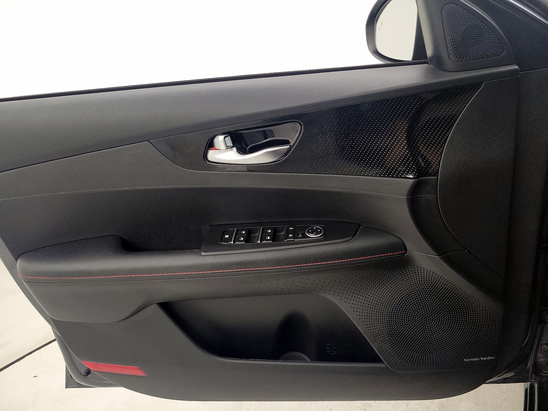 Thumbnail: 2023 Kia Forte - 12