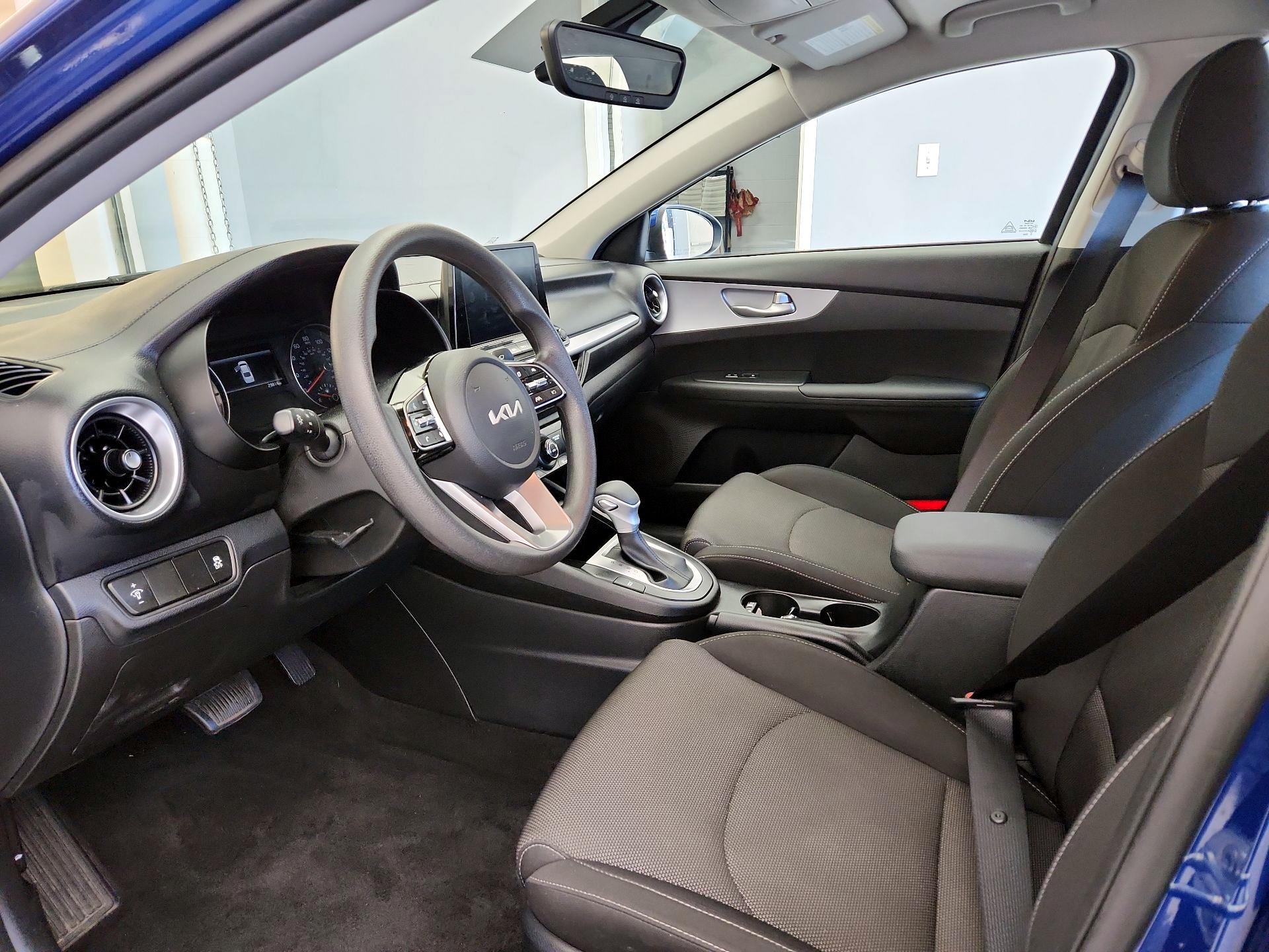 Thumbnail: 2022 Kia Forte - 11