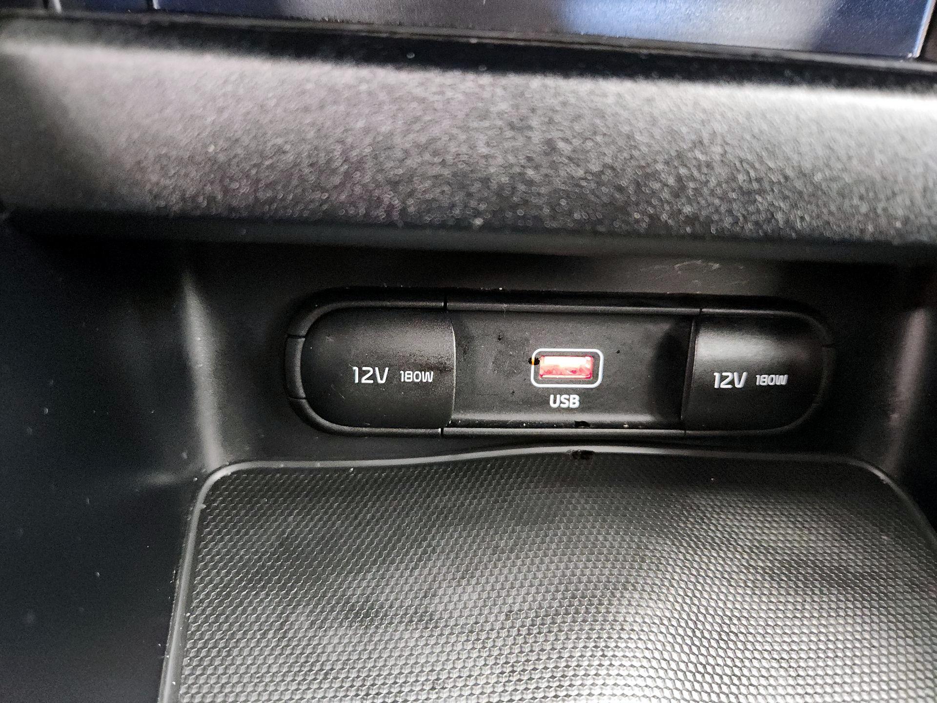 Thumbnail: 2022 Kia Forte - 18