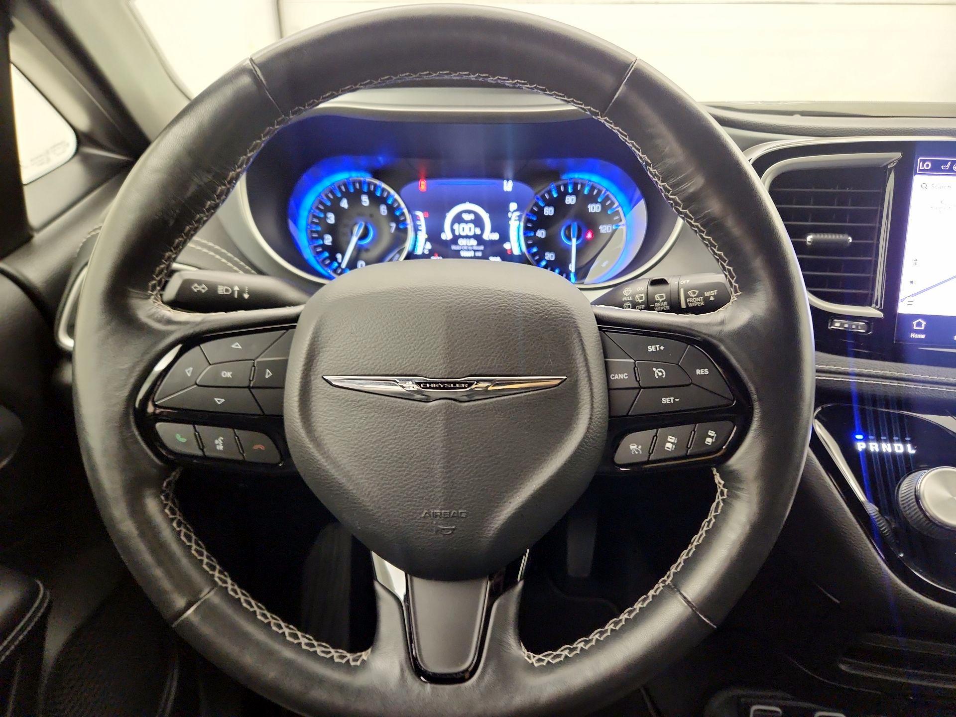 Thumbnail: 2021 Chrysler Pacifica - 10