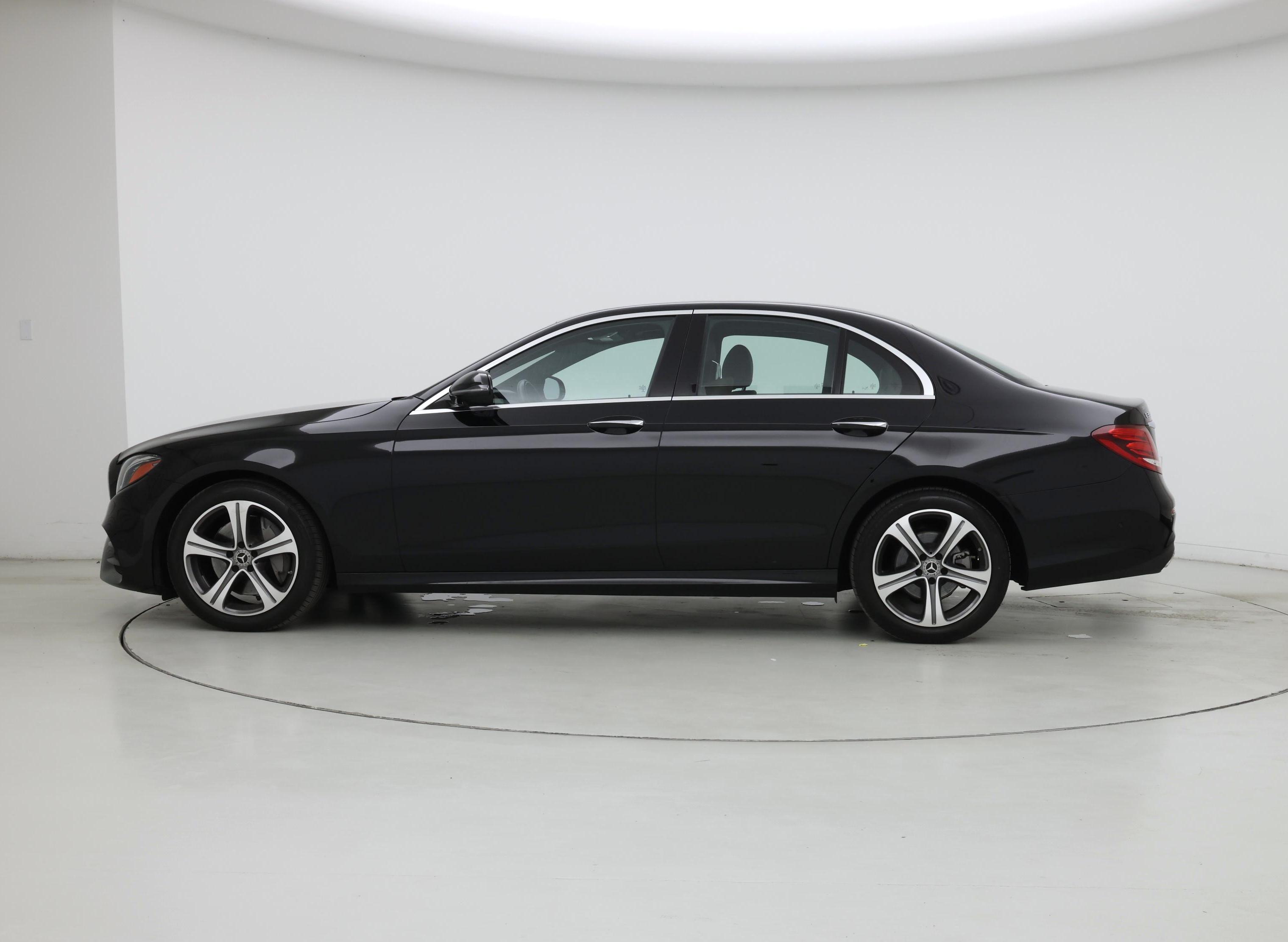 Thumbnail: 2020 Mercedes-Benz E-Class - 3