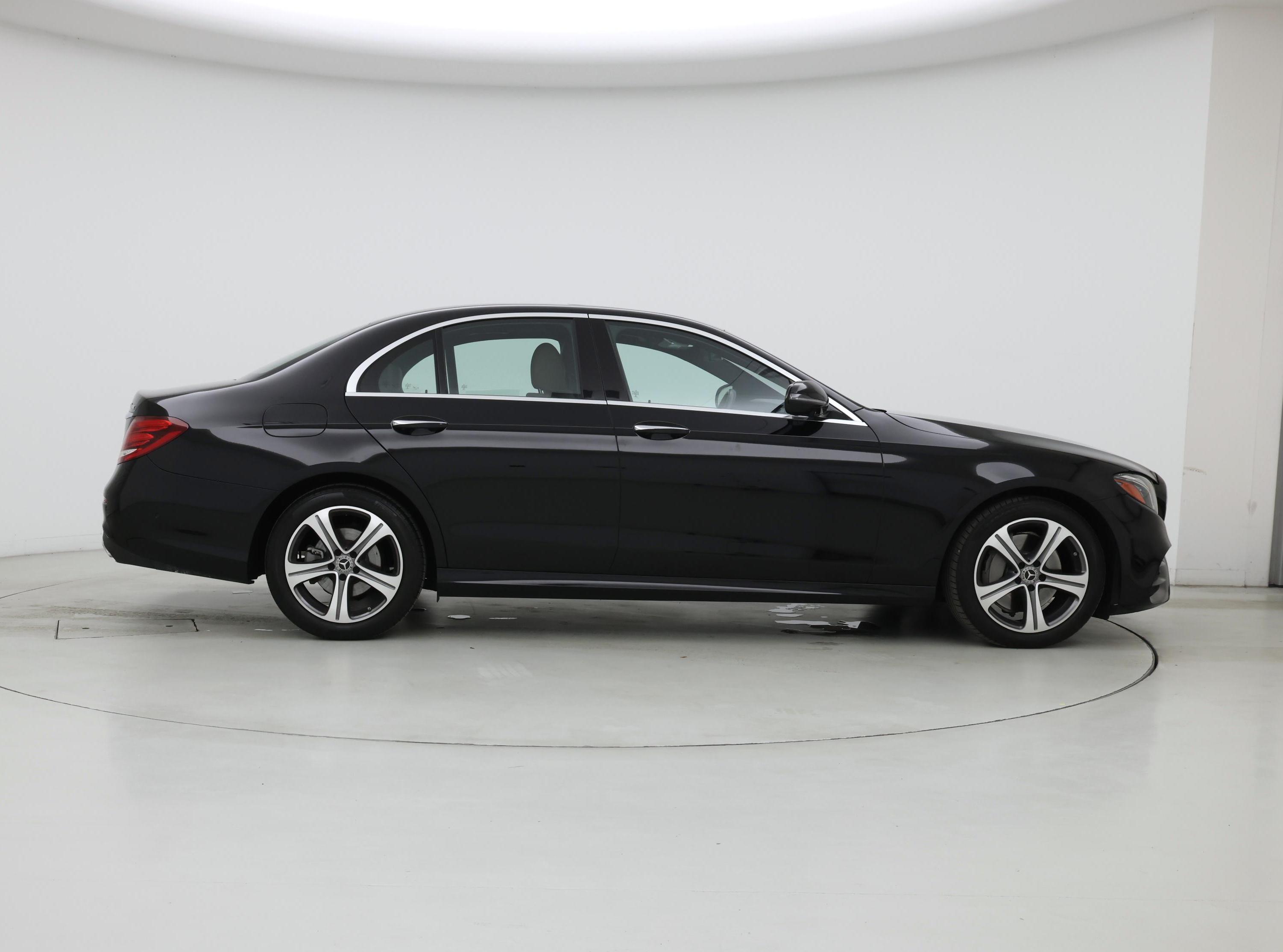 Thumbnail: 2020 Mercedes-Benz E-Class - 7