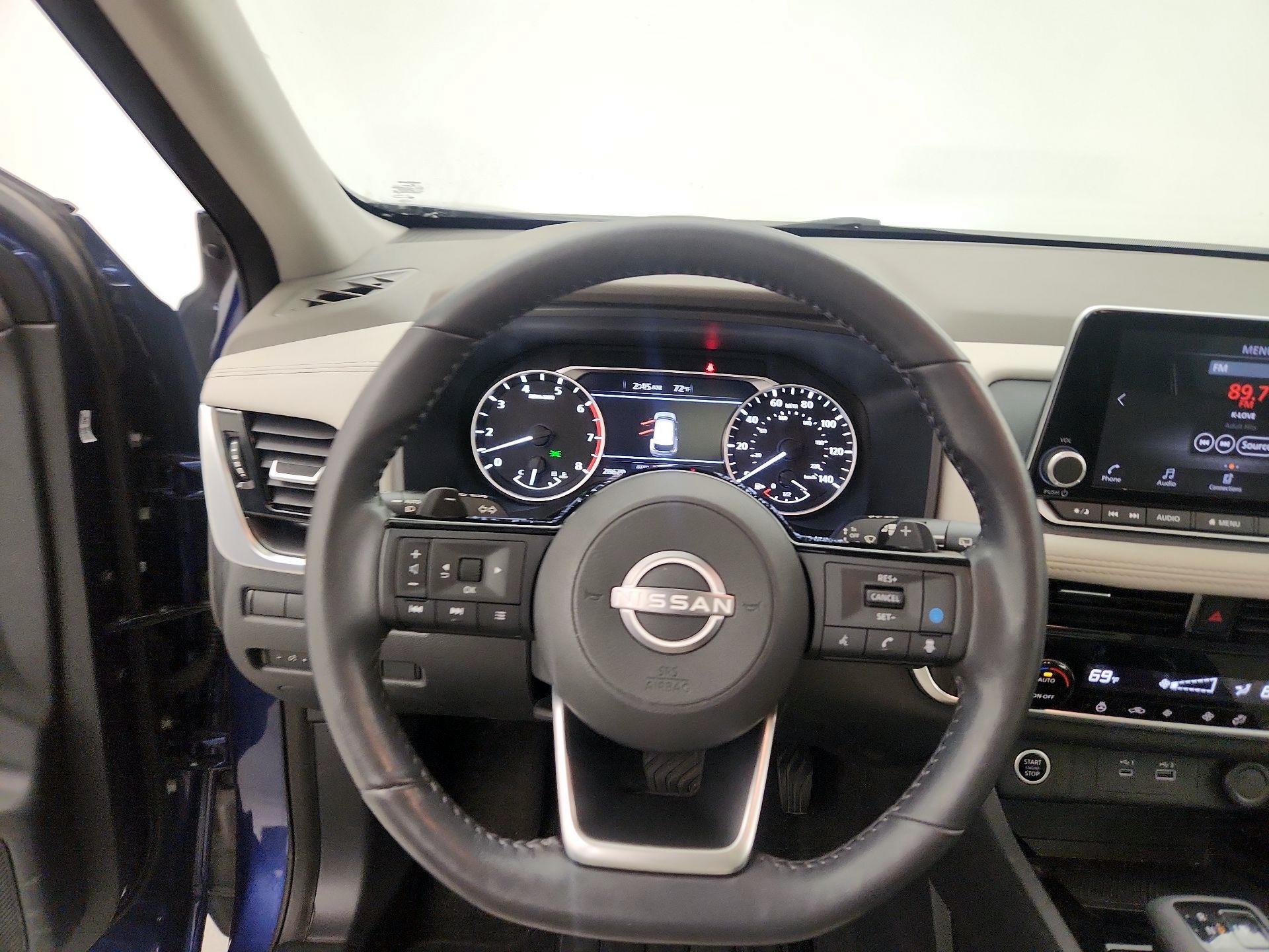 Thumbnail: 2023 Nissan Rogue - 10