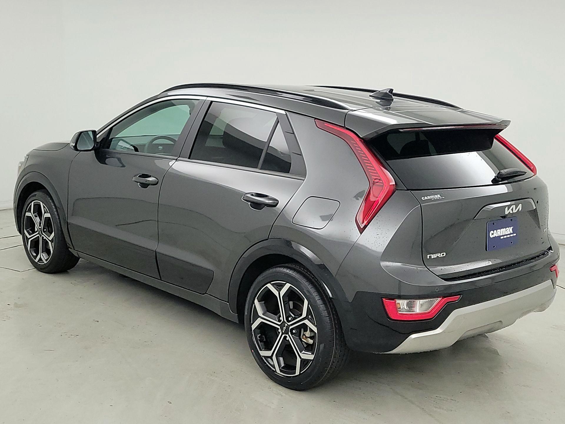 Thumbnail: 2023 Kia Niro - 7