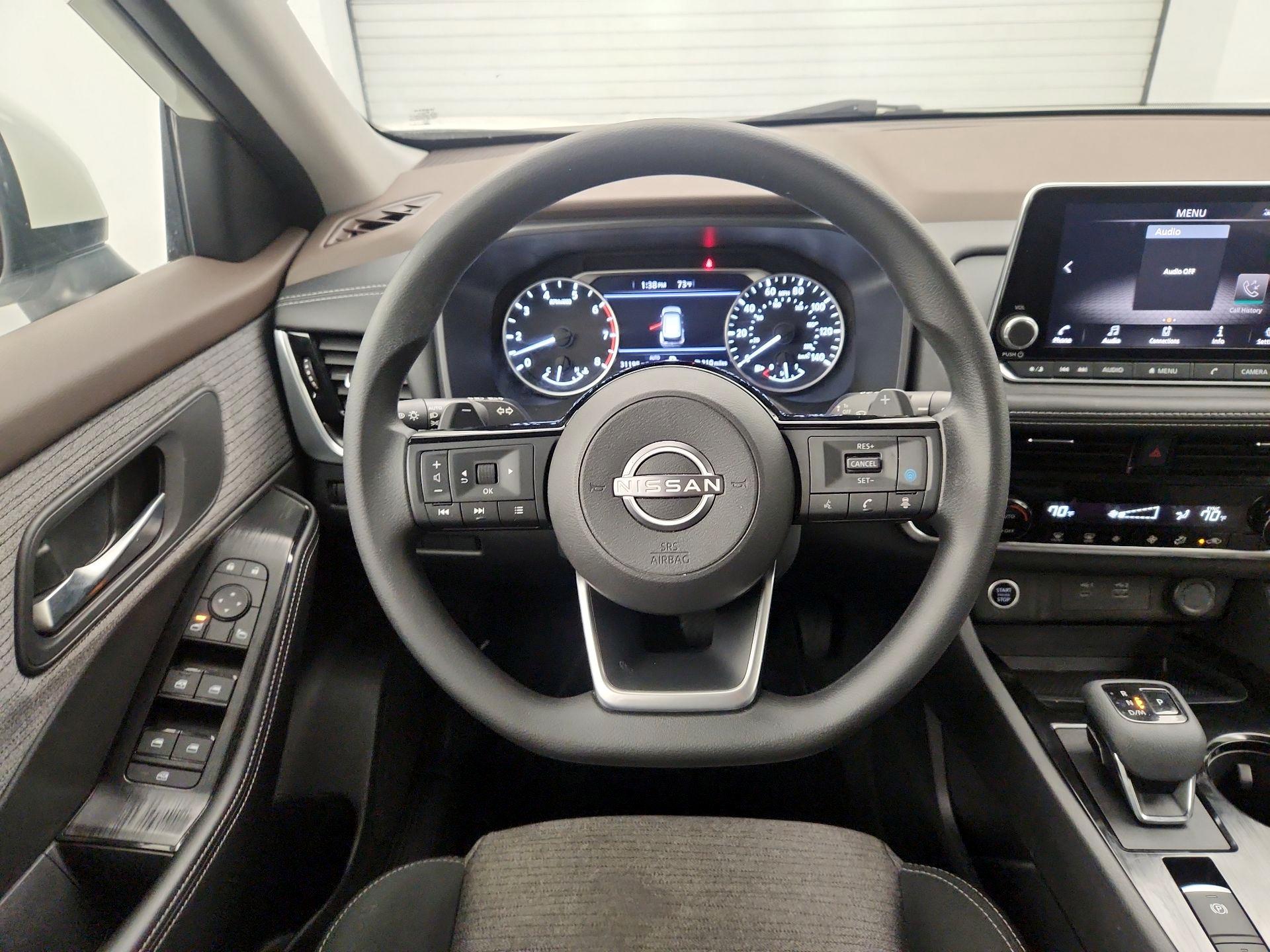 Thumbnail: 2022 Nissan Rogue - 10