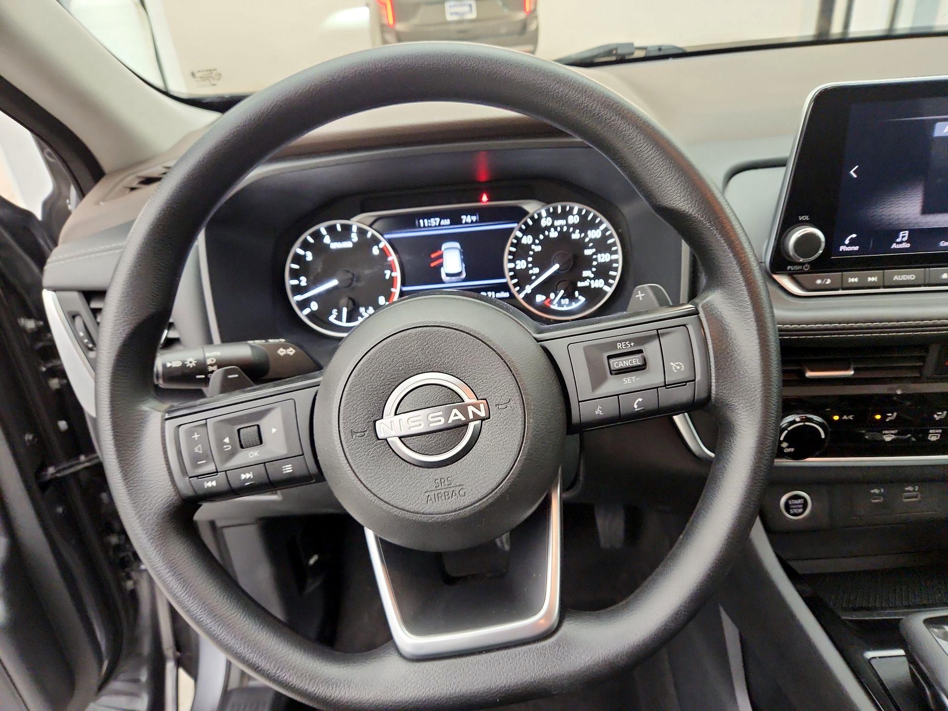 Thumbnail: 2023 Nissan Rogue - 10