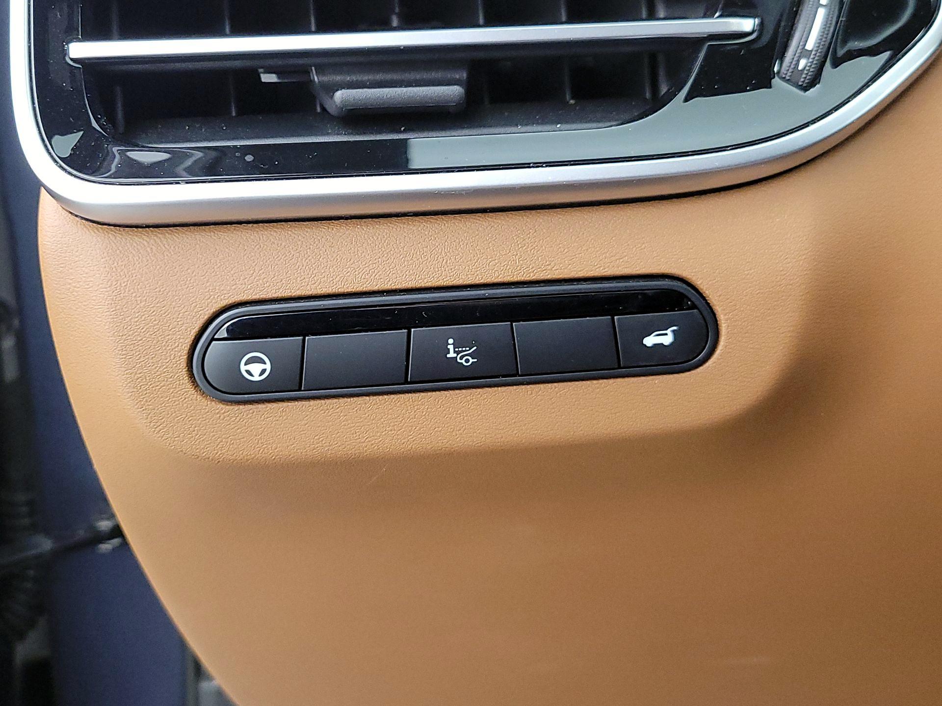 Thumbnail: 2022 INFINITI QX60 - 13