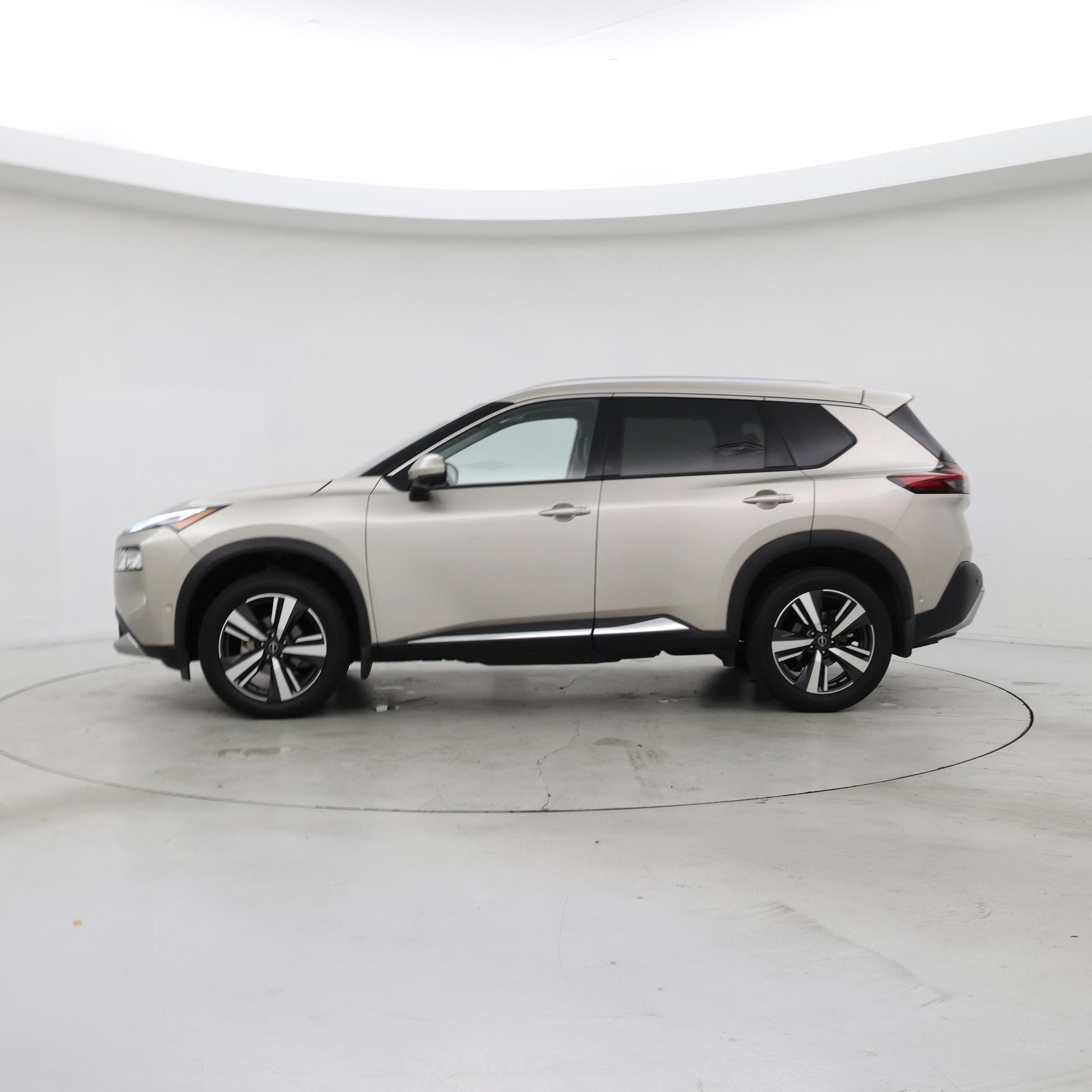 Thumbnail: 2022 Nissan Rogue - 3