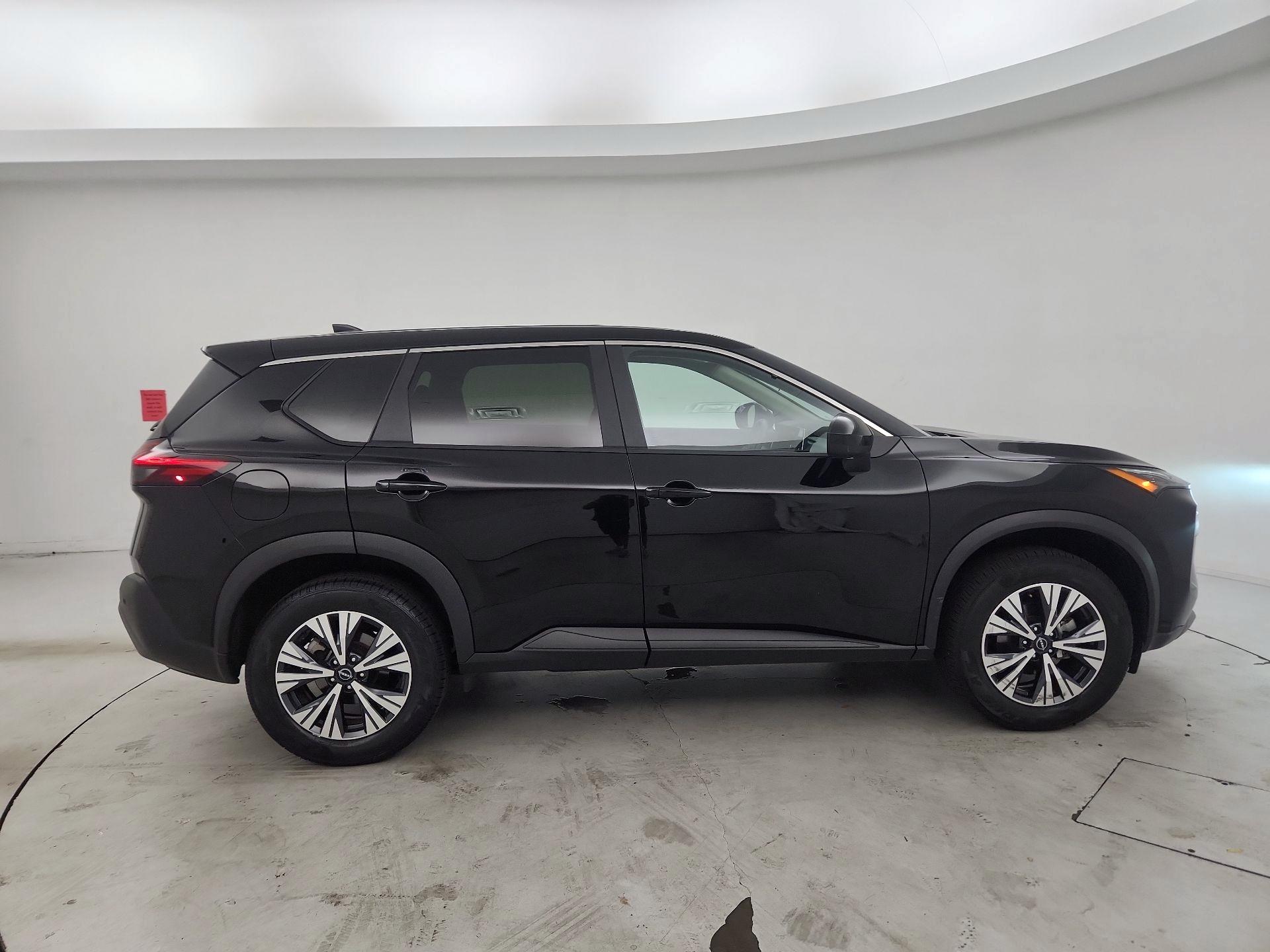 Thumbnail: 2023 Nissan Rogue - 4