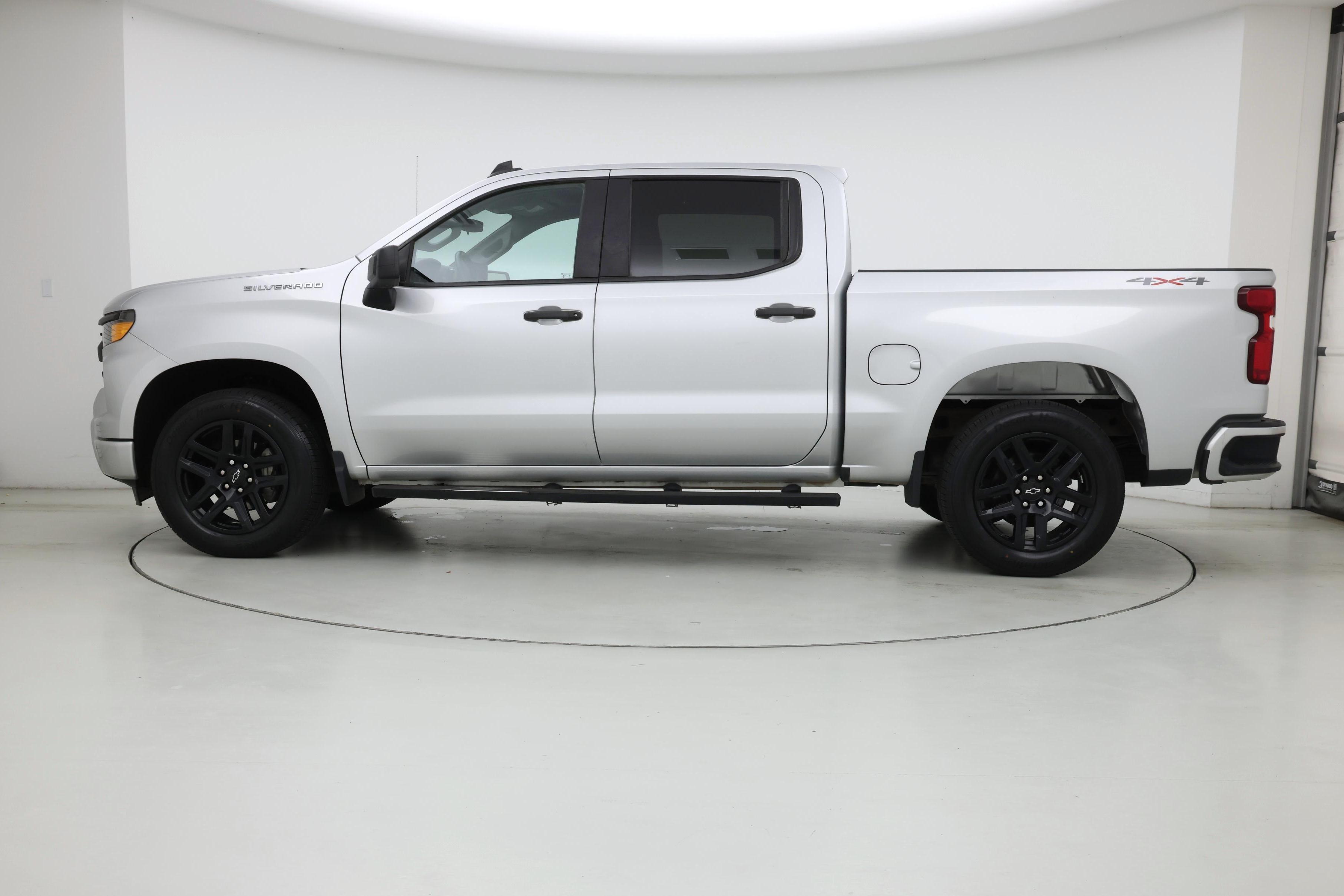 Thumbnail: 2022 Chevrolet Silverado 1500 - 3