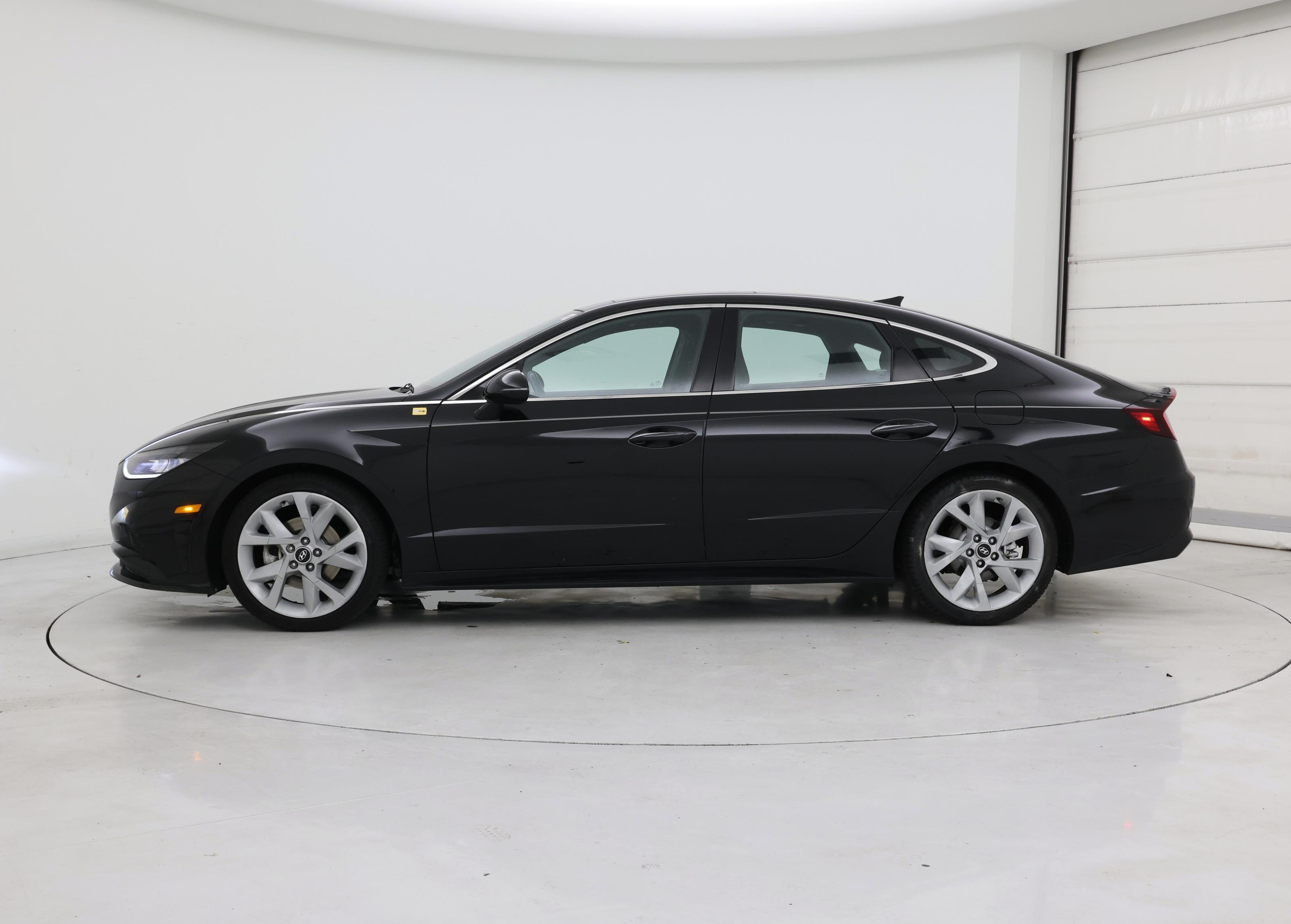 Thumbnail: 2023 Hyundai Sonata - 3