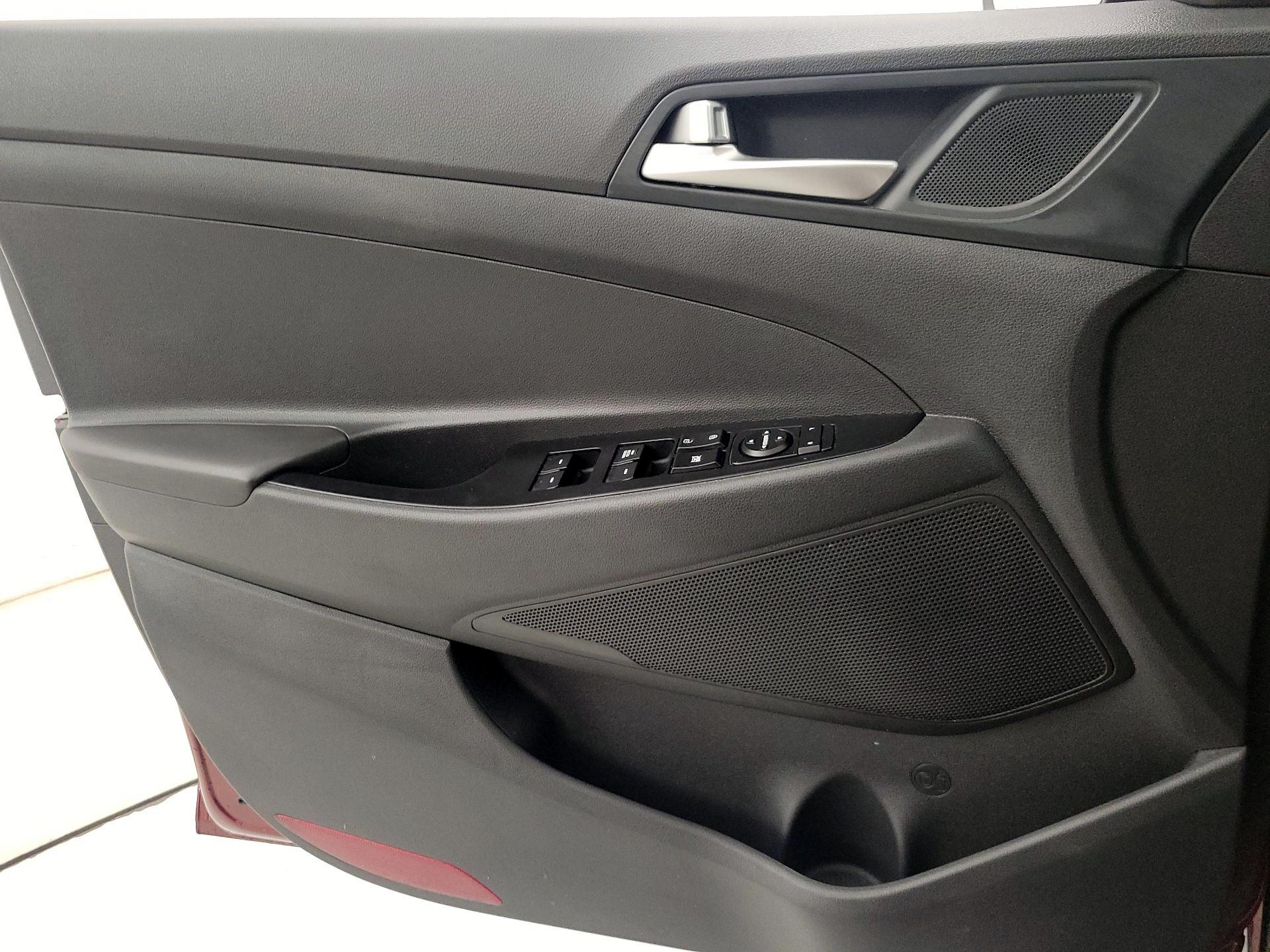 Thumbnail: 2020 Hyundai Tucson - 12