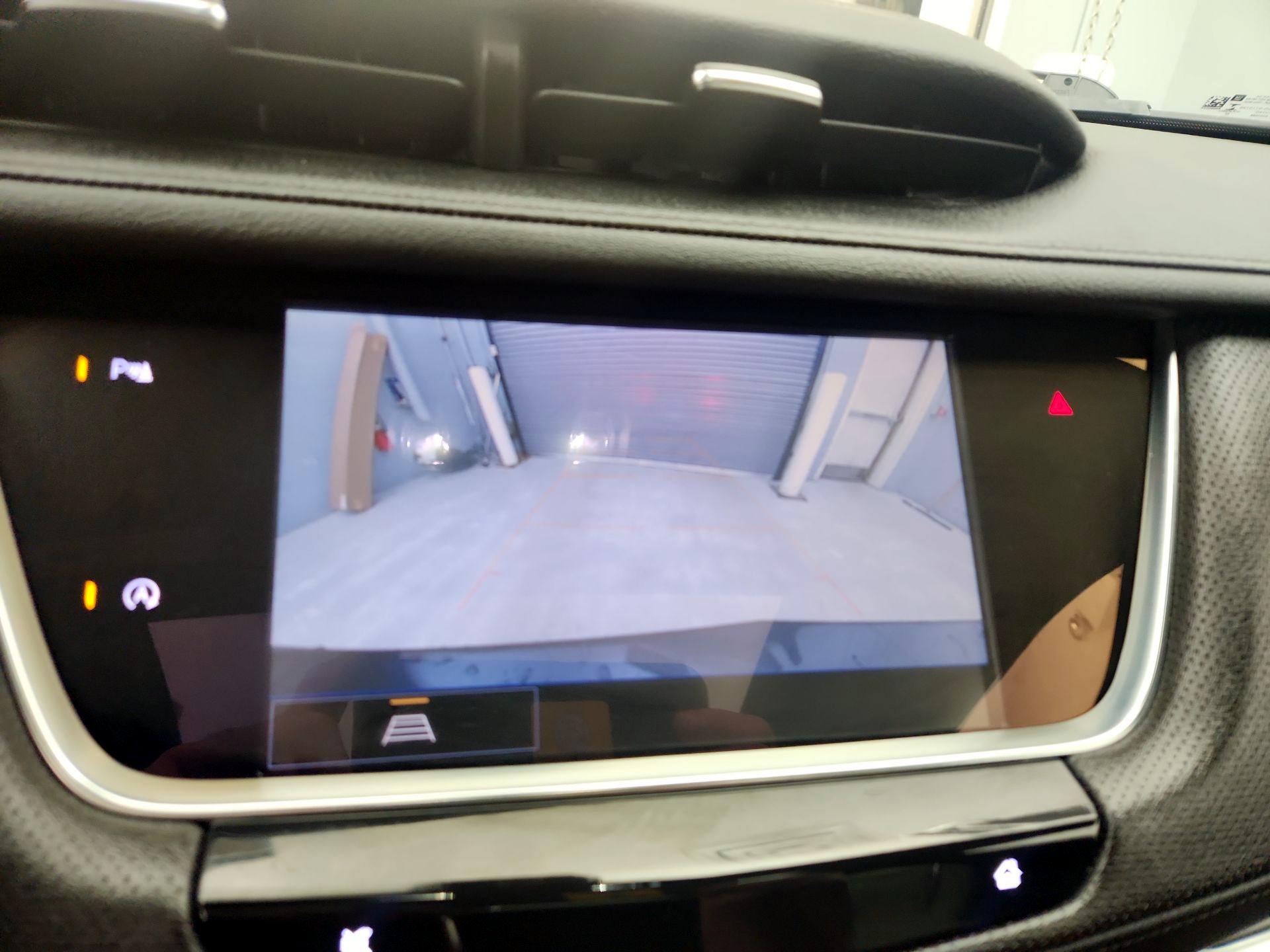 Thumbnail: 2023 Cadillac XT5 - 15