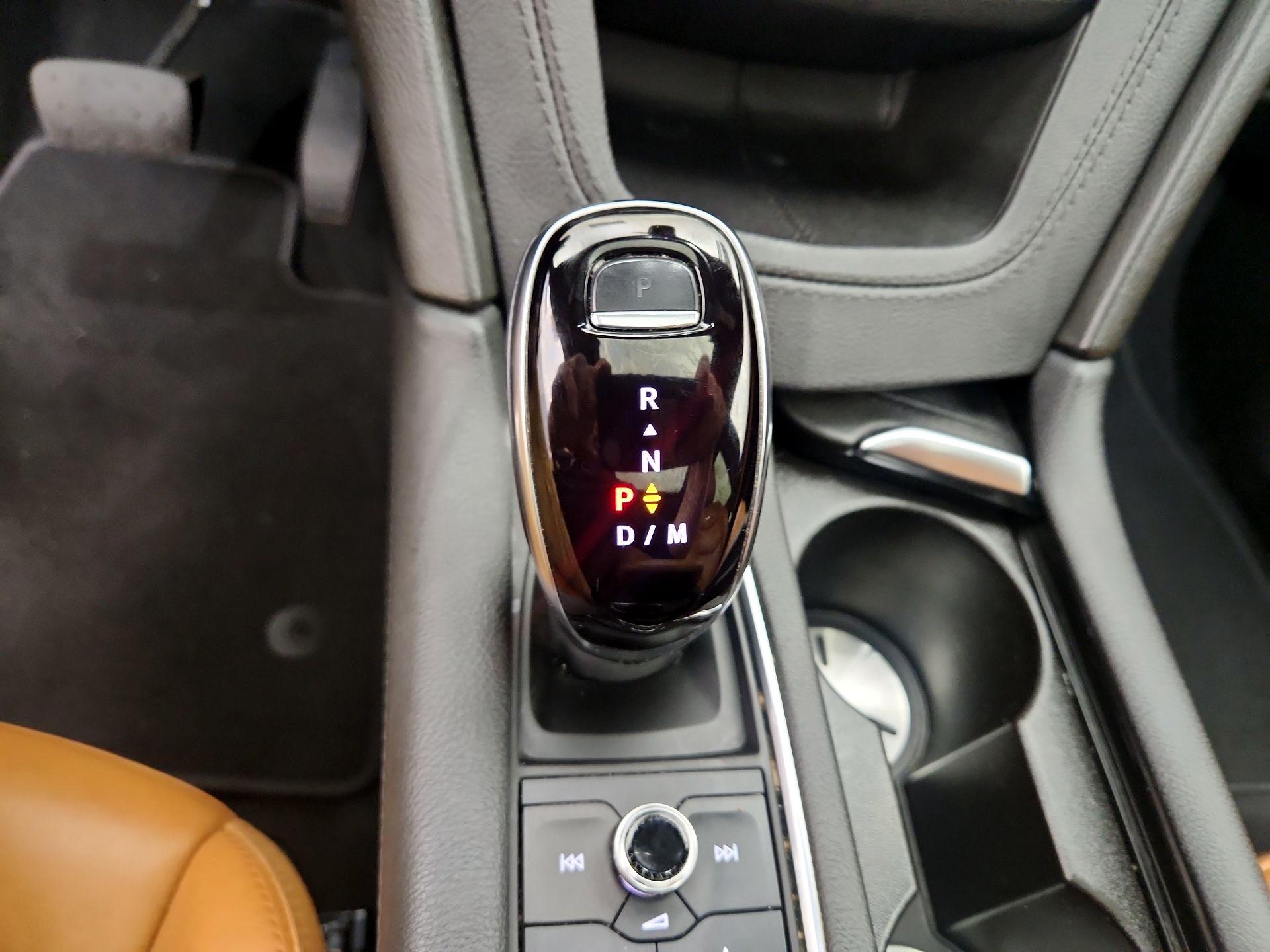 Thumbnail: 2023 Cadillac XT5 - 18
