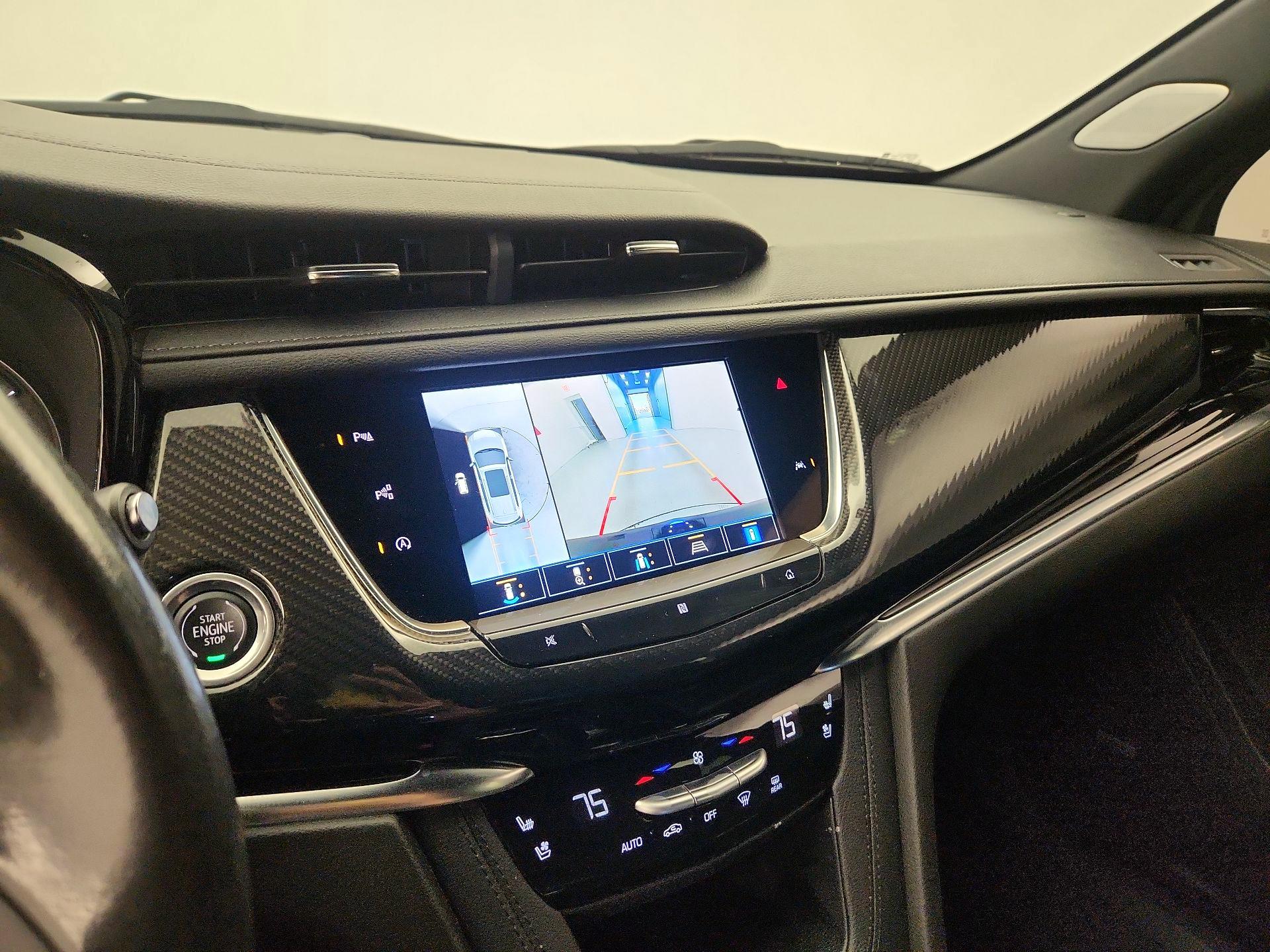 Thumbnail: 2021 Cadillac XT6 - 15