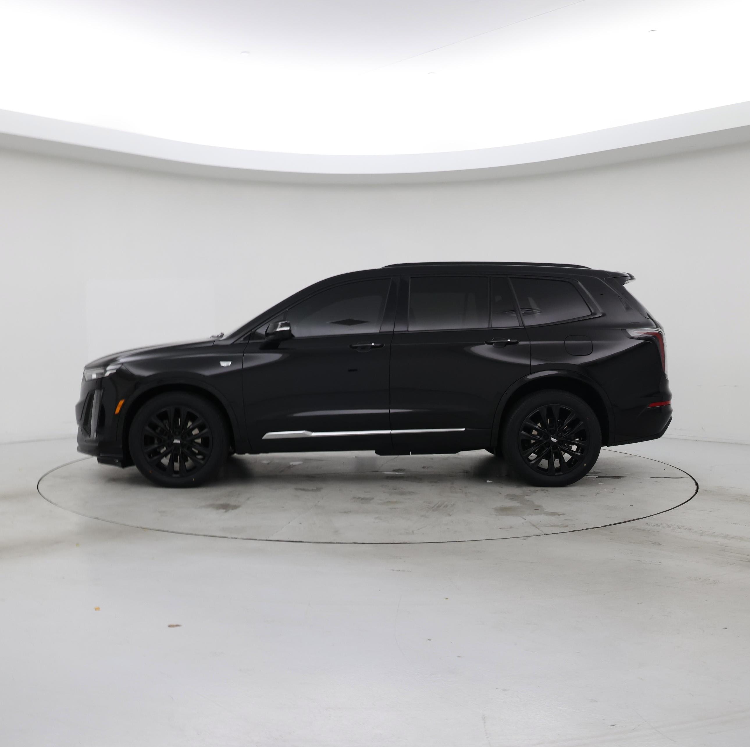 Thumbnail: 2021 Cadillac XT6 - 3