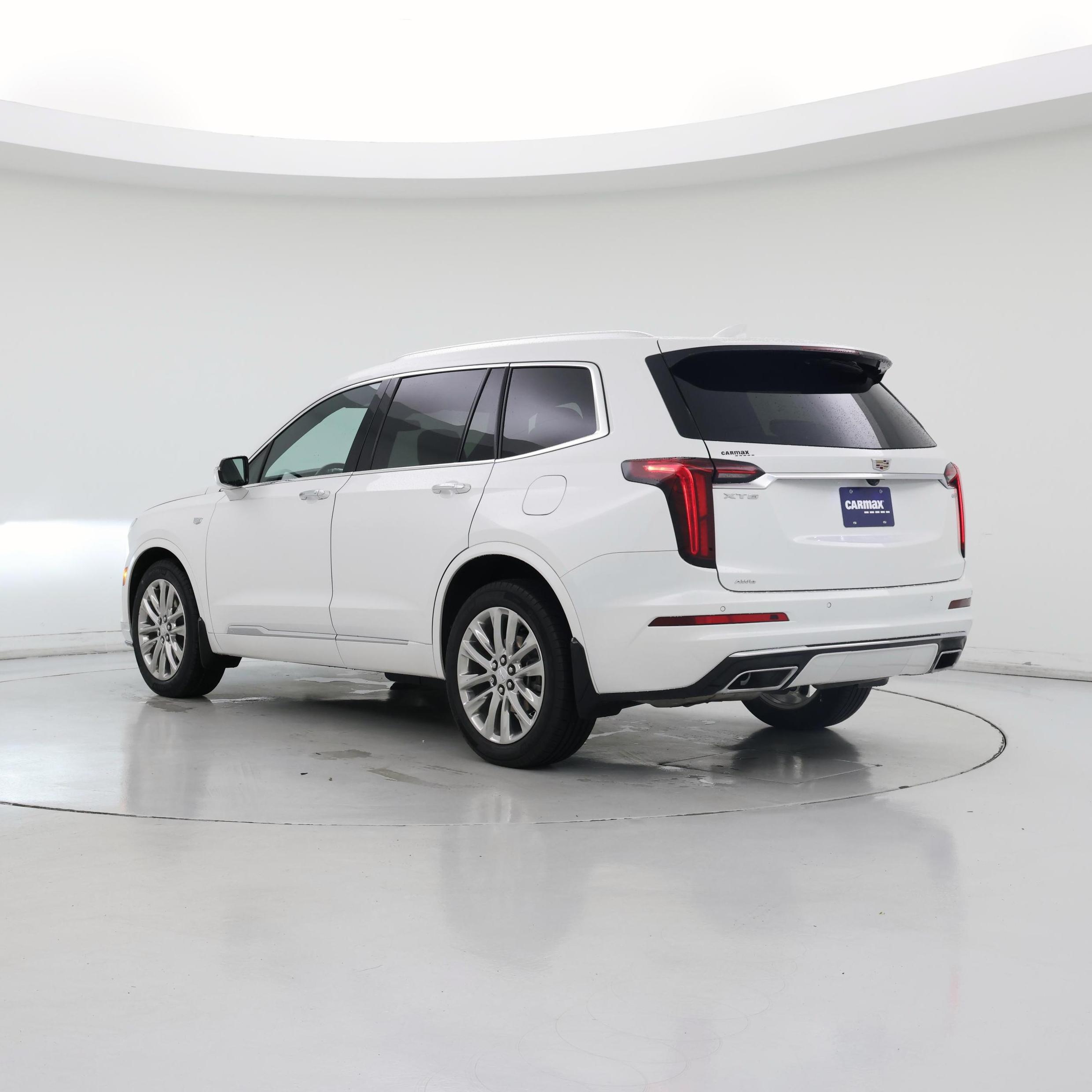 Thumbnail: 2022 Cadillac XT6 - 2
