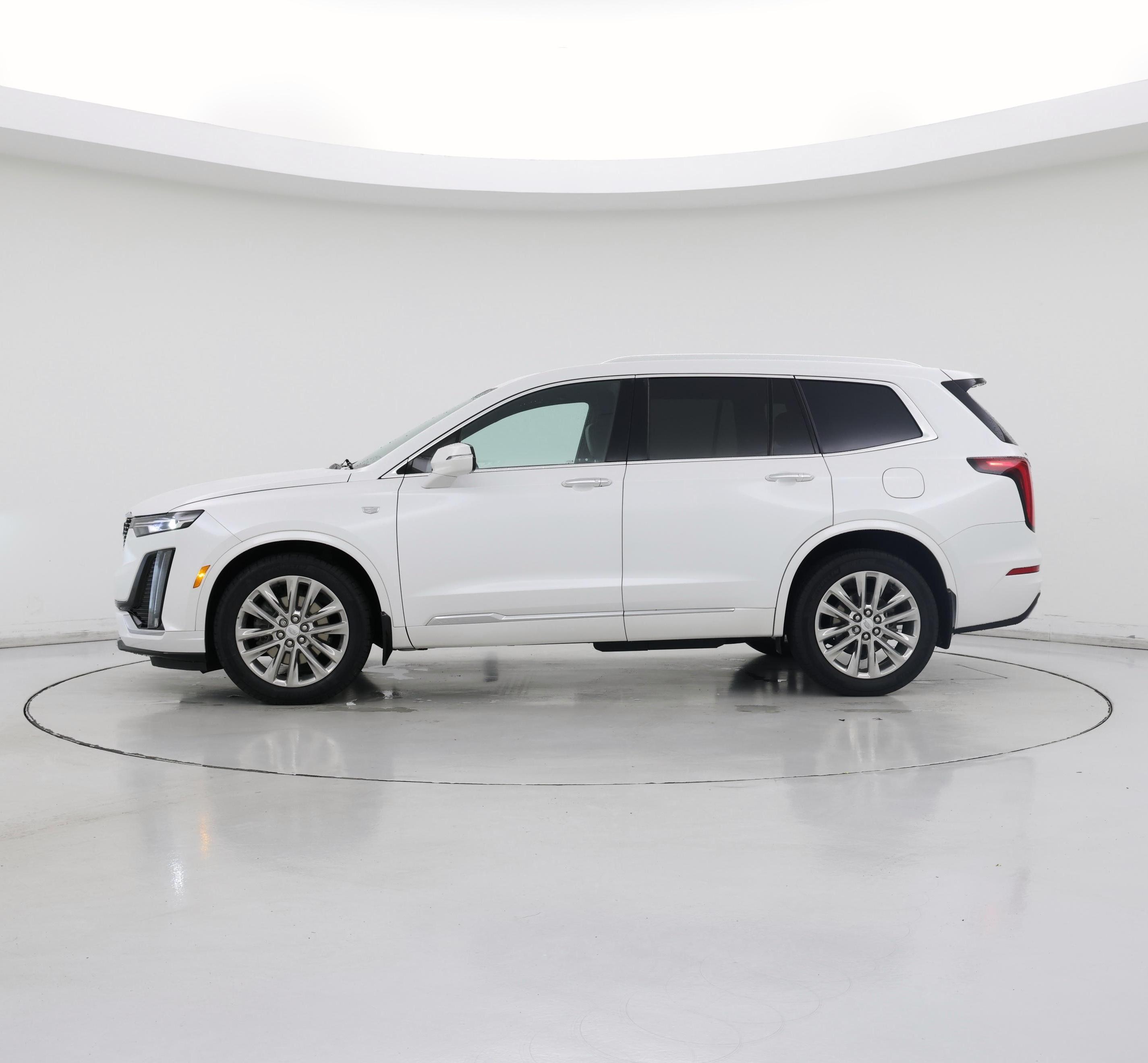 Thumbnail: 2022 Cadillac XT6 - 3
