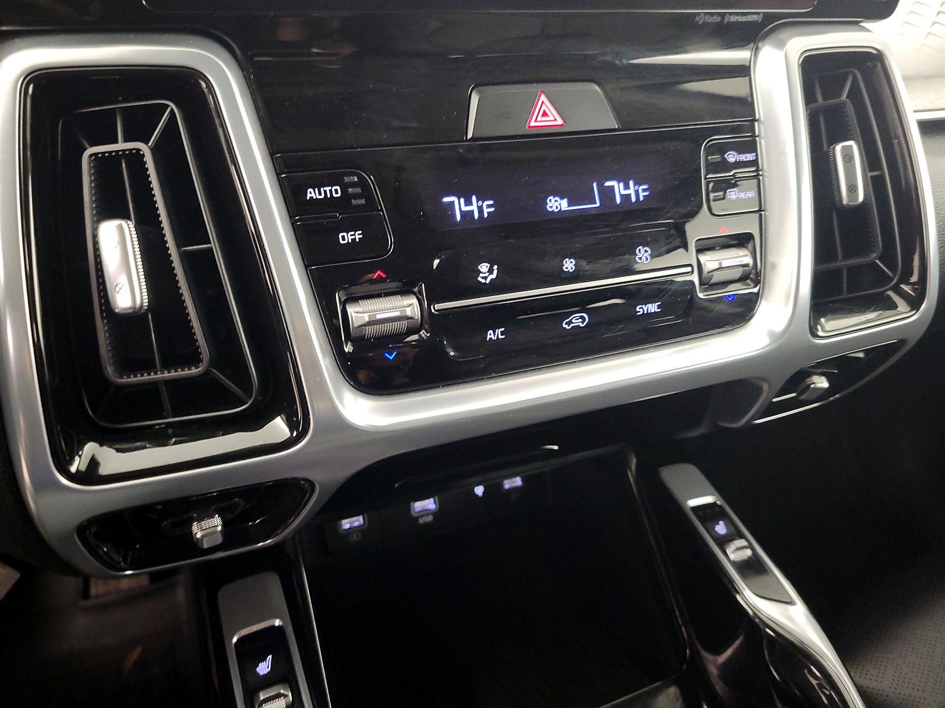 Thumbnail: 2022 Kia Sorento - 15