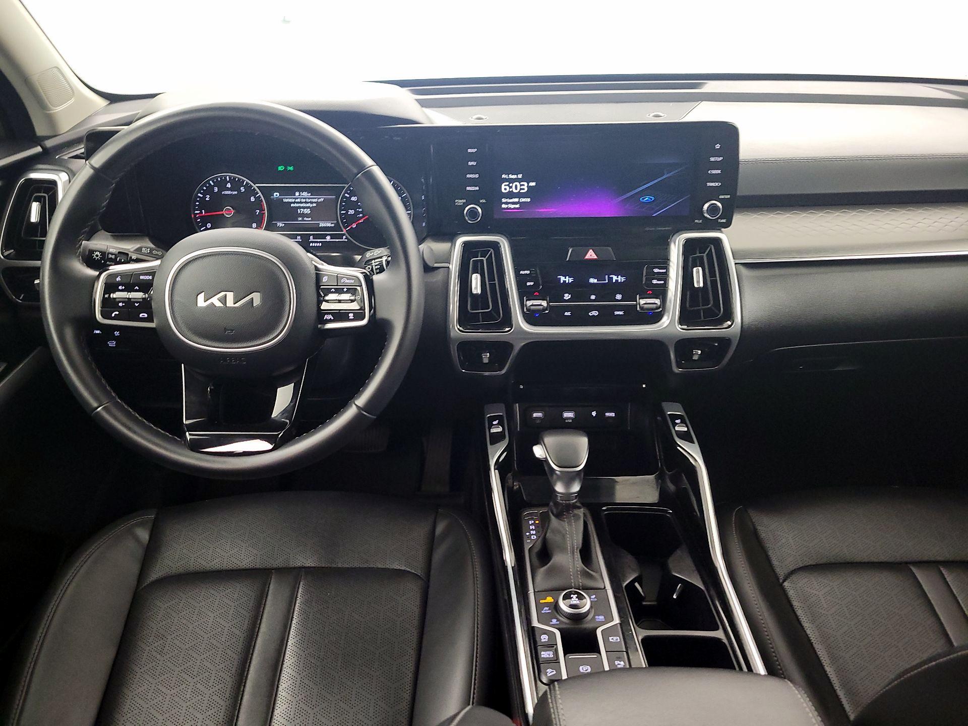 Thumbnail: 2022 Kia Sorento - 8